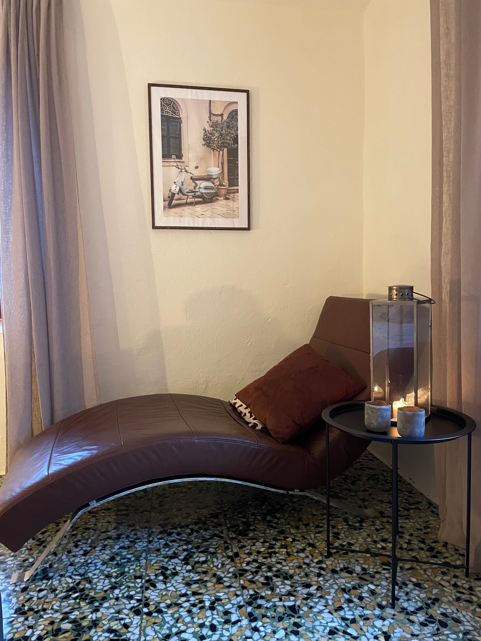 Deilig å slappe av i sjeselongen. Galleribilde