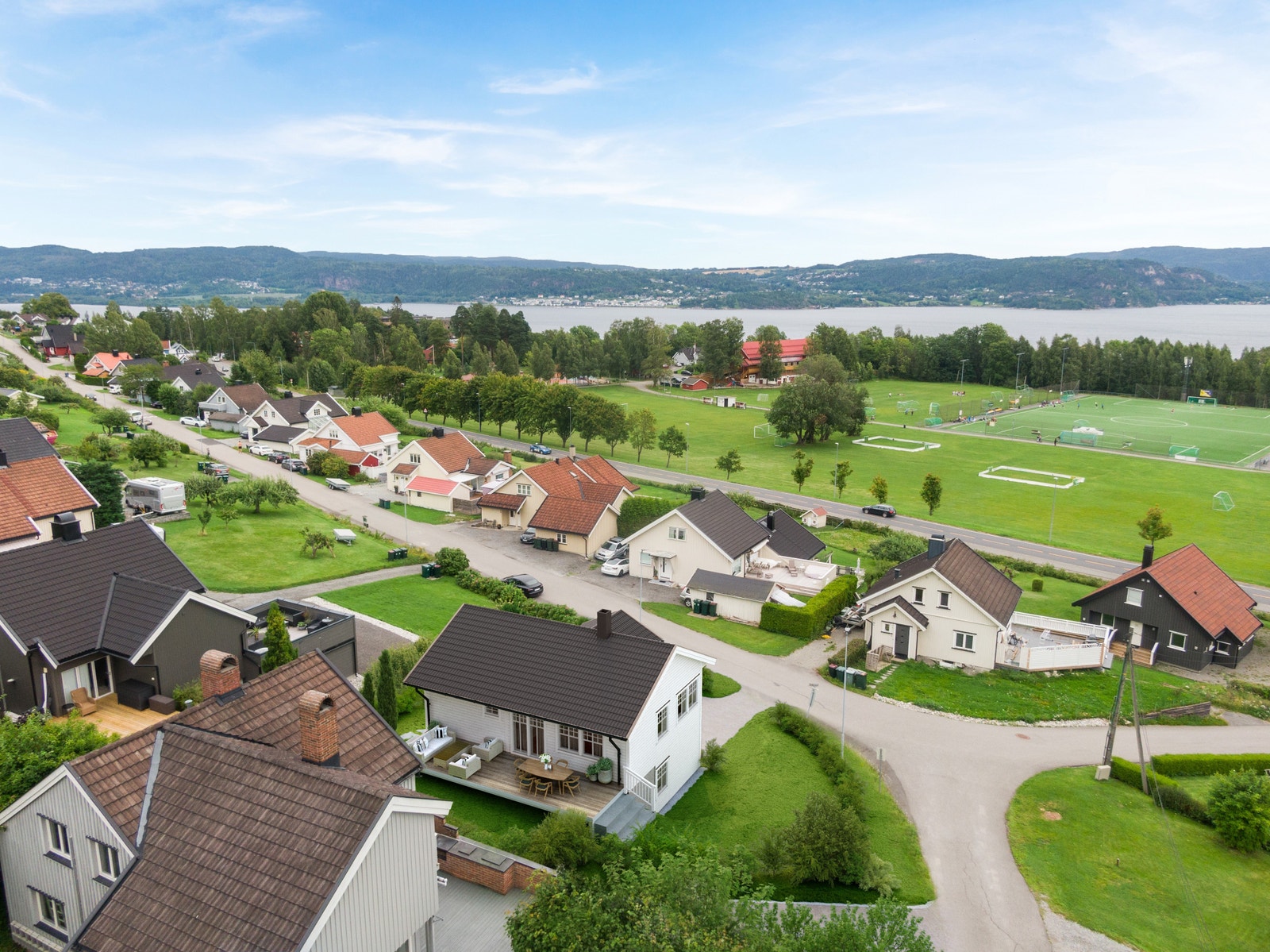 Huset vist på tomten Galleribilde