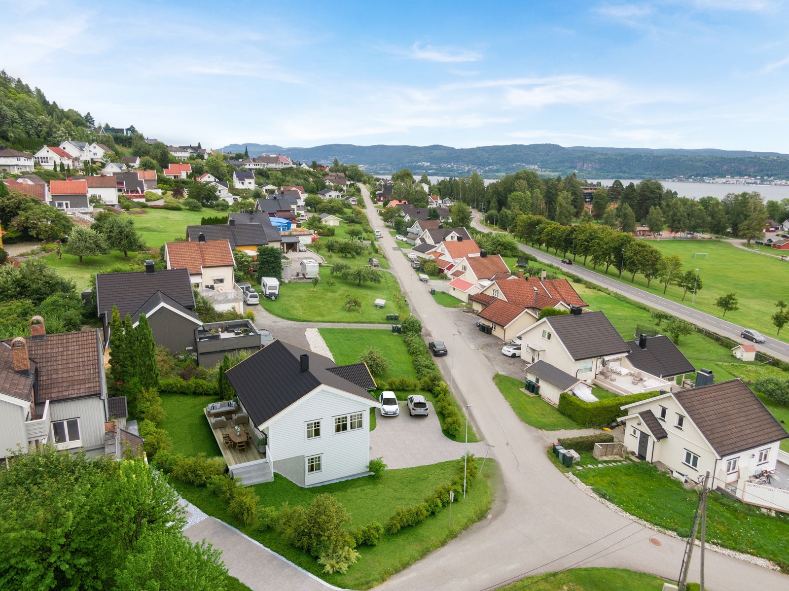 Huset vist på tomten Galleribilde