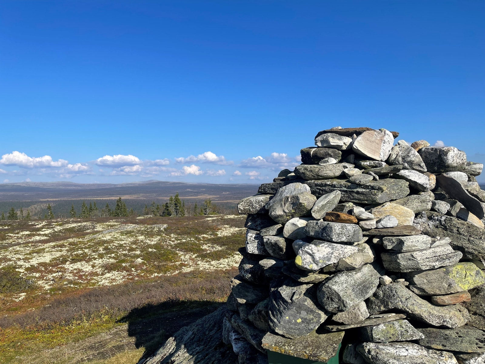 Fra Skottåstoppen får du 360 graders panoramautsikt til fjellheimen, inkludert Rondane og Jotunheimen Galleribilde