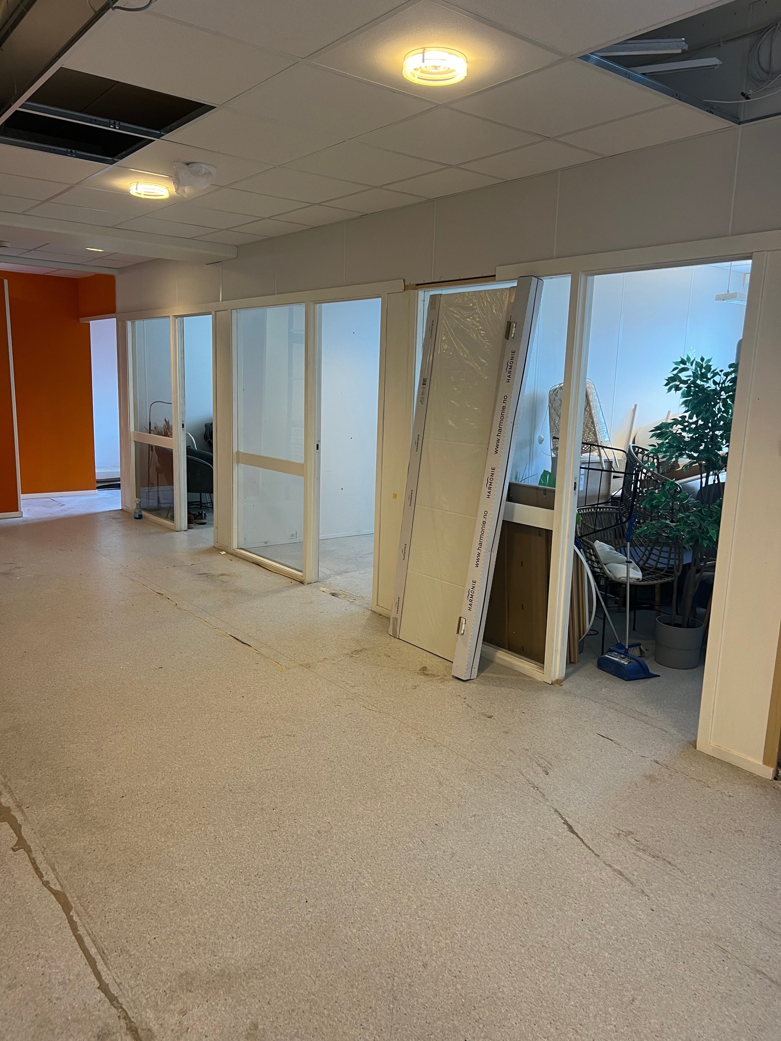 3 stk kontor av samme størrelse Galleribilde