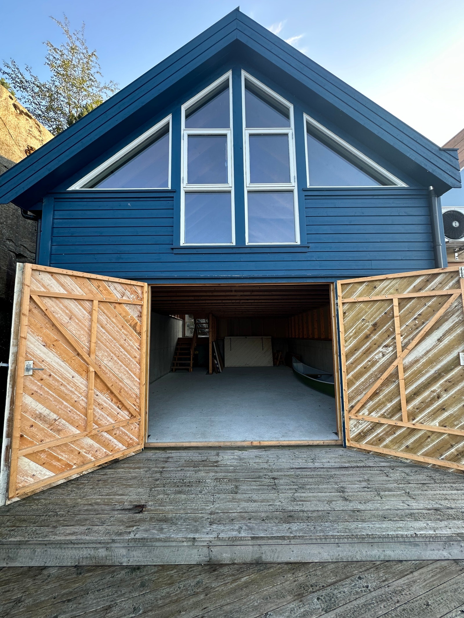 Store dører mot sjø Galleribilde