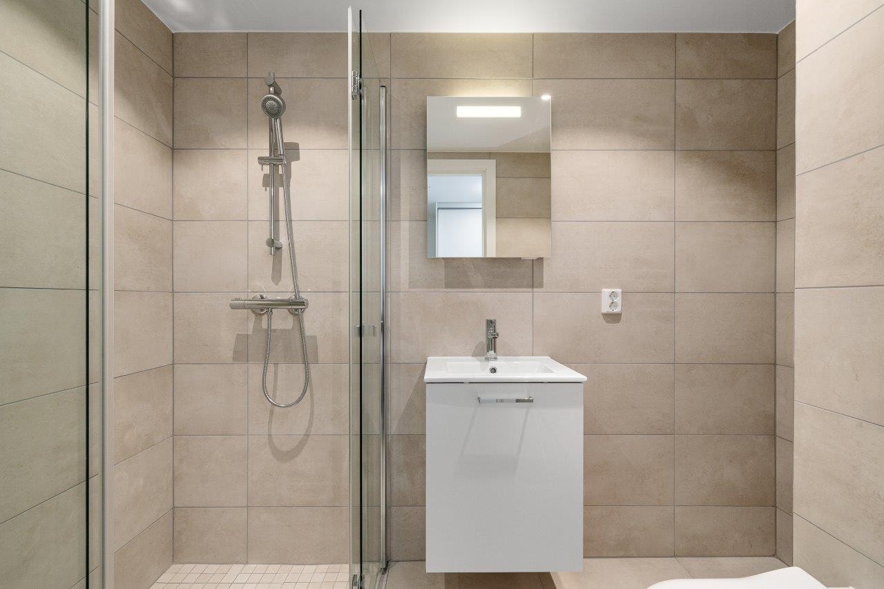 Delikate flisvalg og selvfølgelig varmekabler i gulv Galleribilde