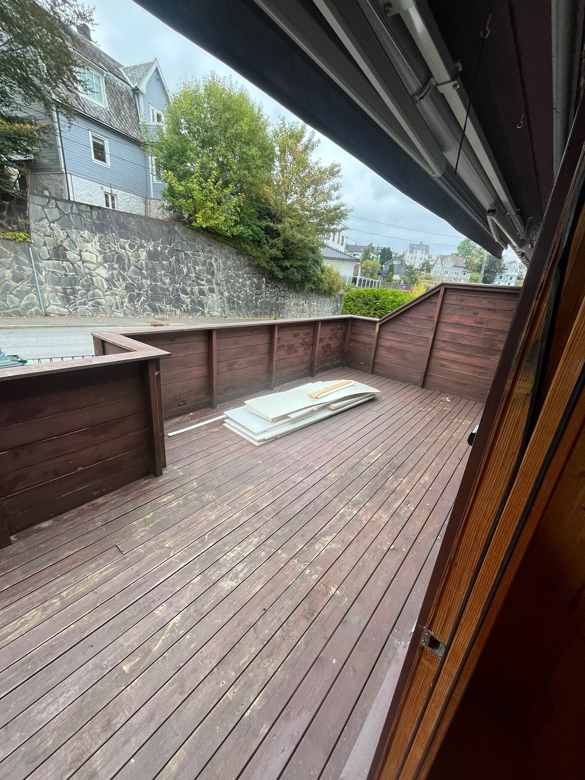 Altan m/ elektrisk markise Galleribilde