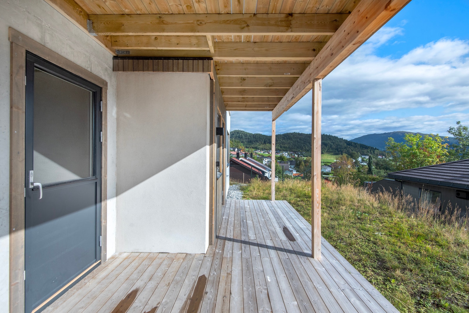 Bilete som viser ferdig markterrasse. Om ønskeleg kan denne byggast ut. Galleribilde