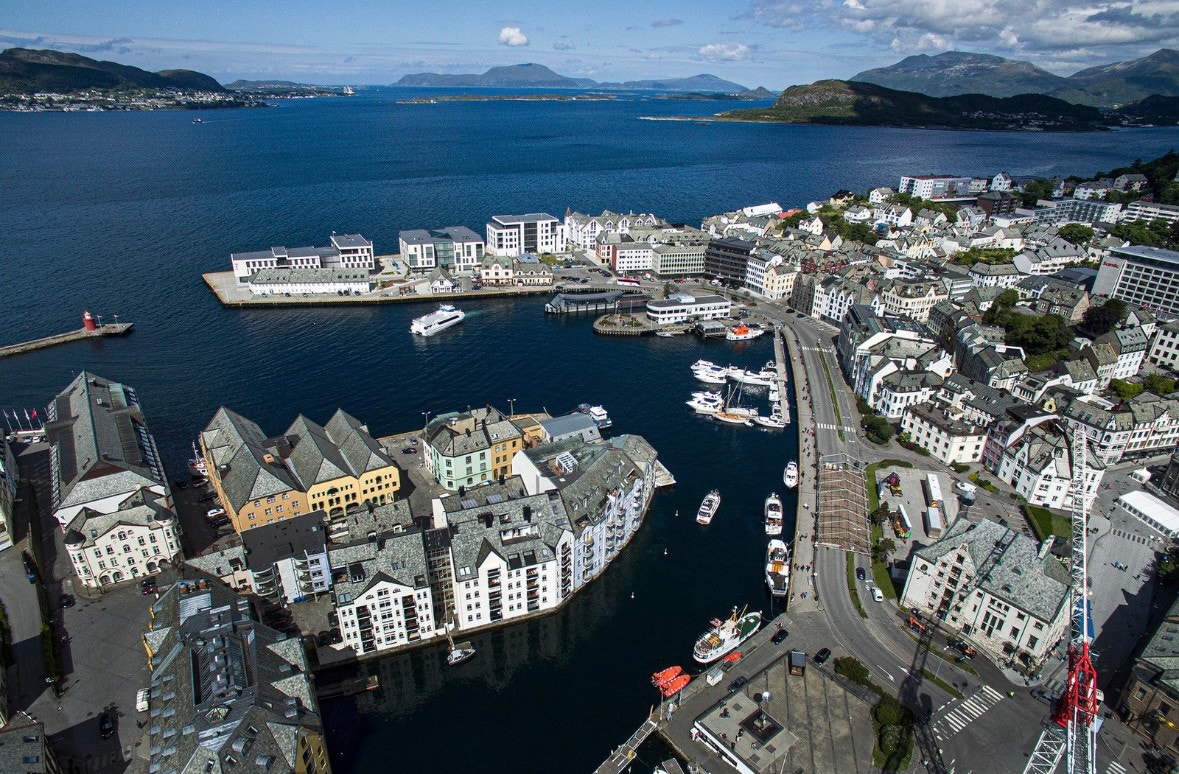Leiligheten ligger flott til i bysentrum, med alle fasiliteter rett utenfor døren! Galleribilde
