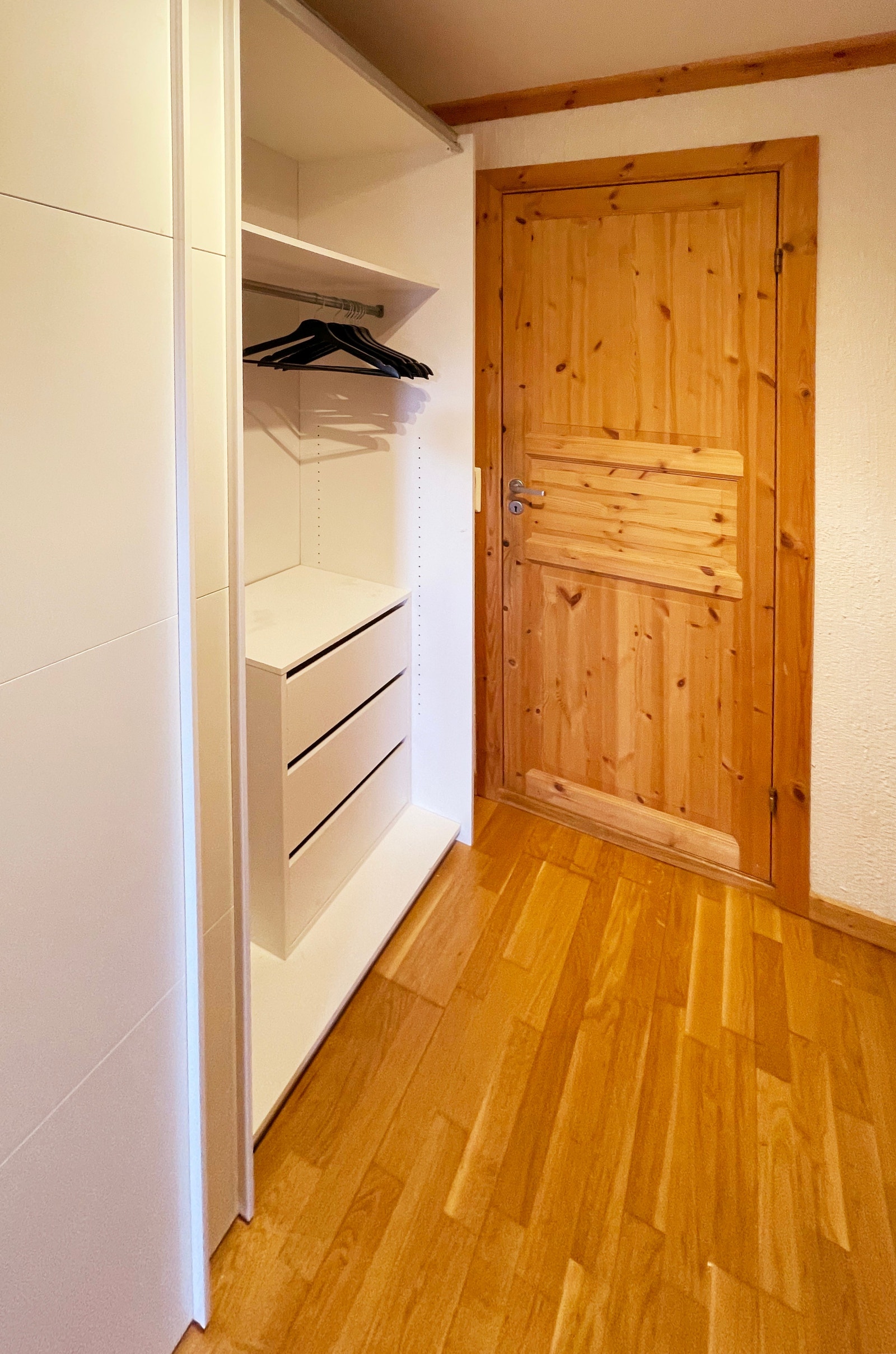 Skyvedørsgarderobe 2 Galleribilde