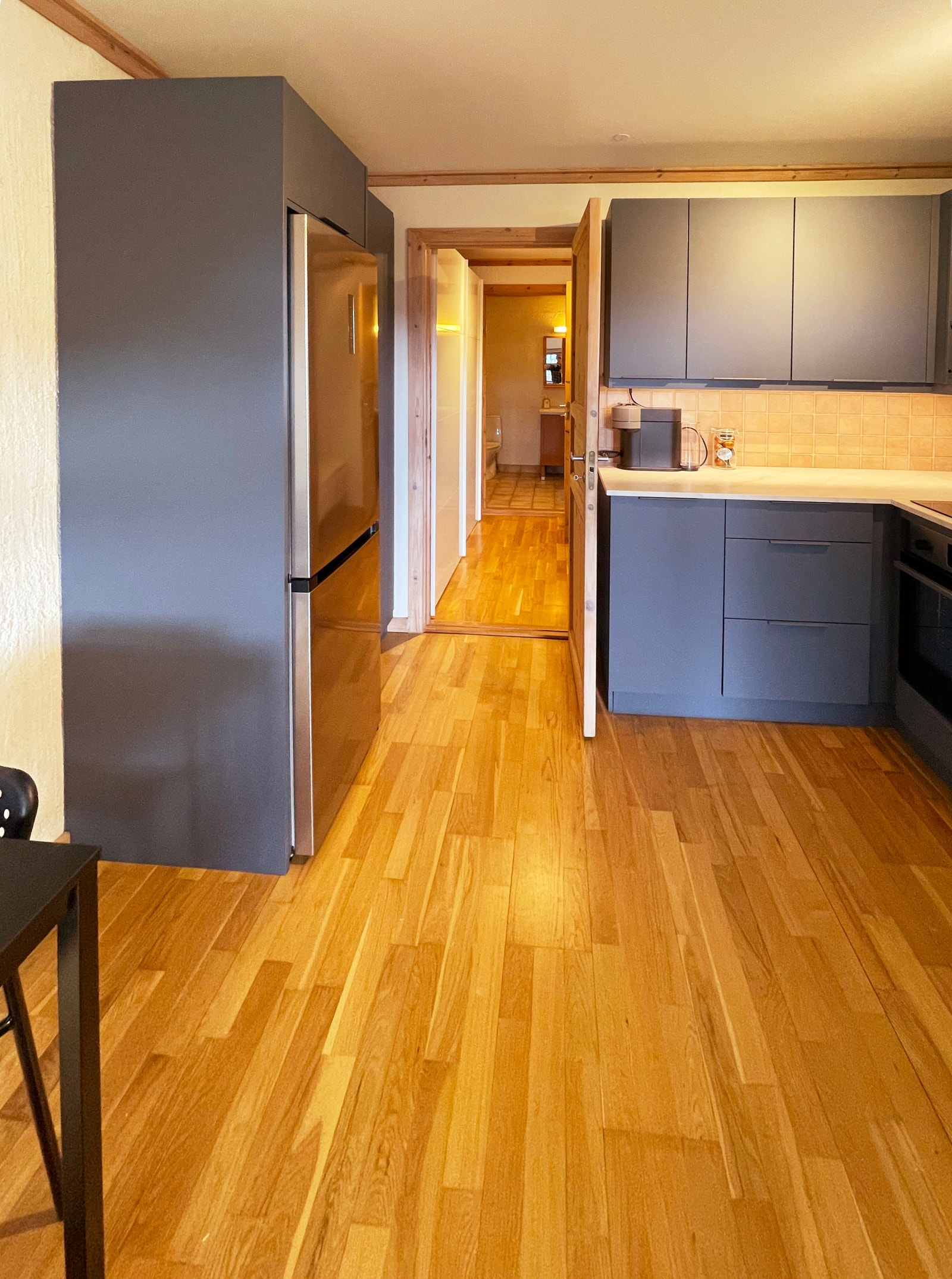 Kjøkken, soverom og bad/vaskerom ligger på rekke Galleribilde