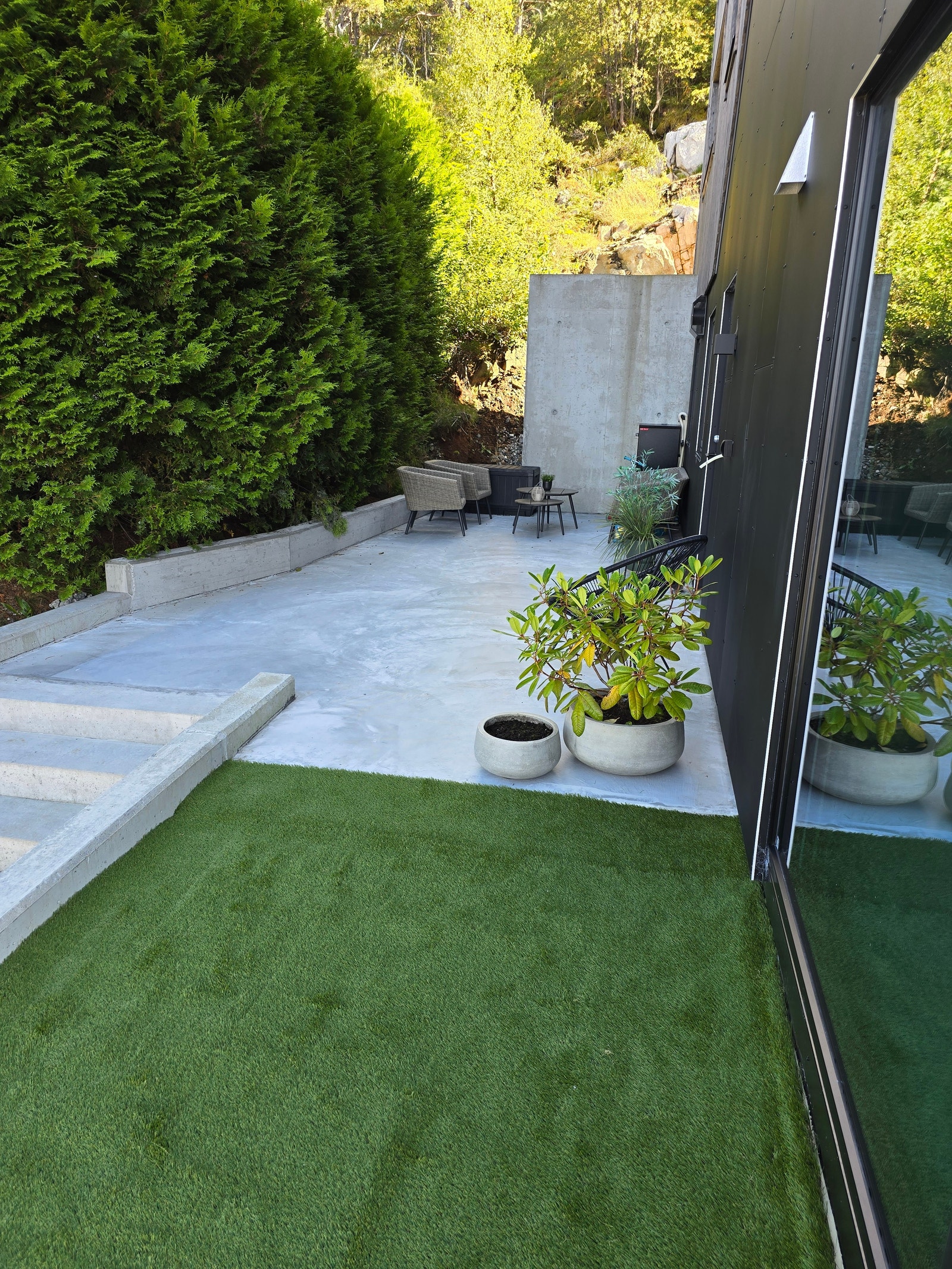 Bakside av hus Galleribilde