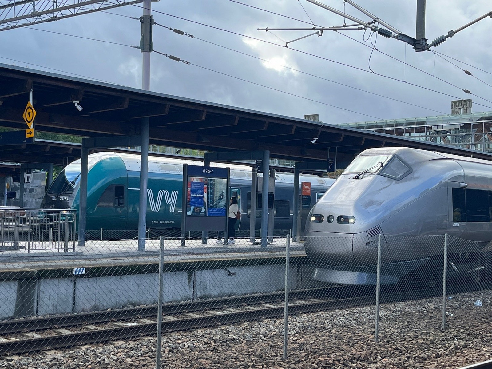 Asker stasjon Galleribilde