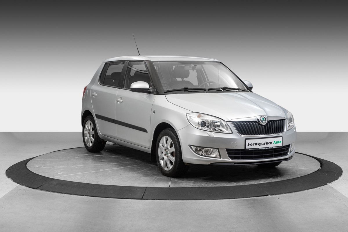 Skoda Fabia 1.2 Ambiente 105 HK. AUTOMAT / LAV km / EU til 2026, 2