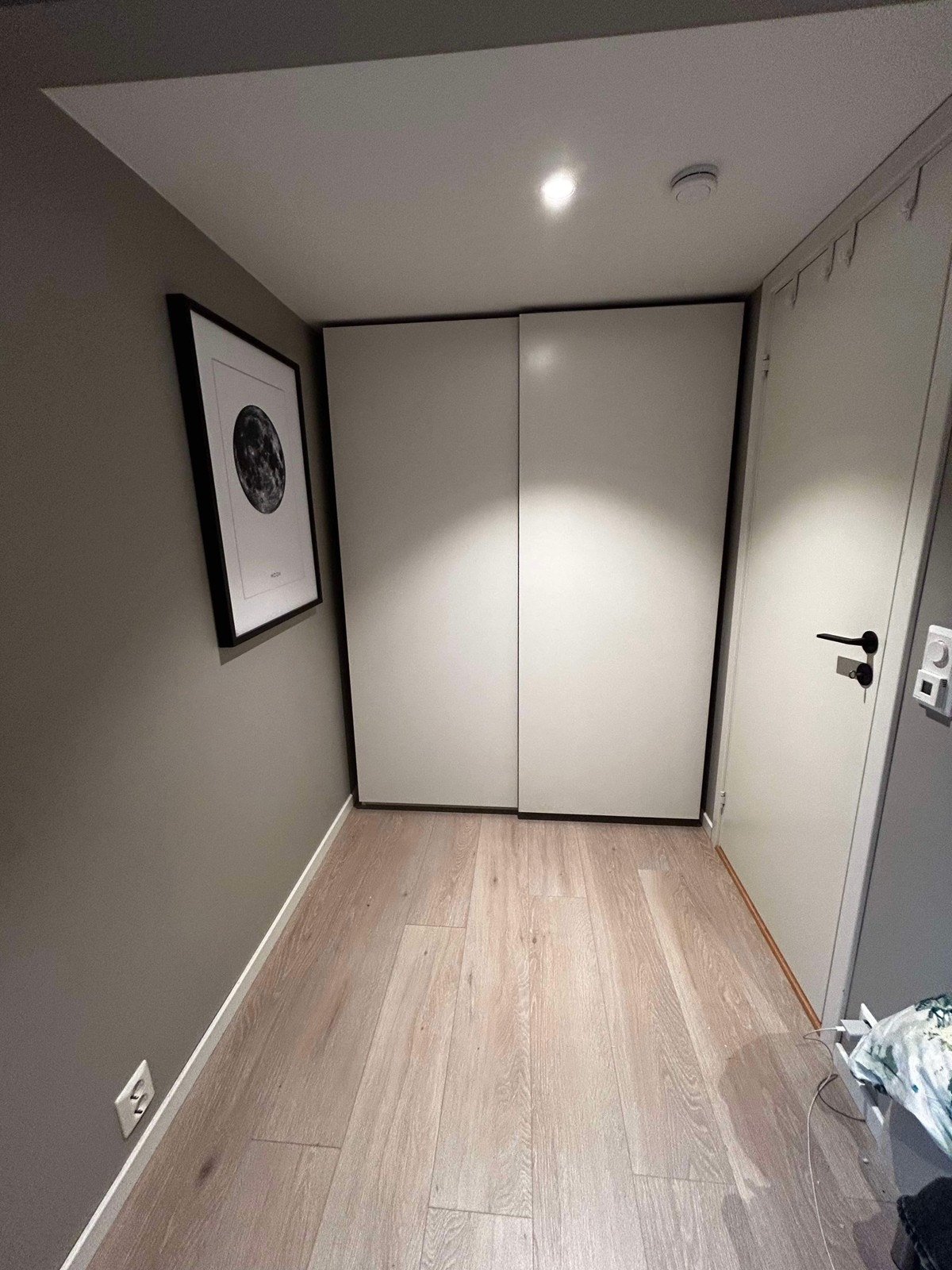 Garderobeskap på soverom 2. Galleribilde