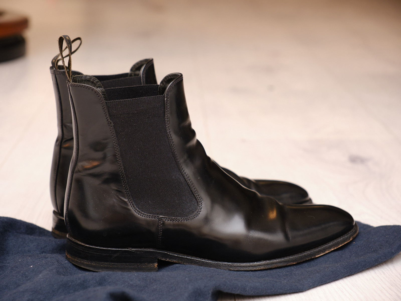 Loake mitchum chelsea boots outlet