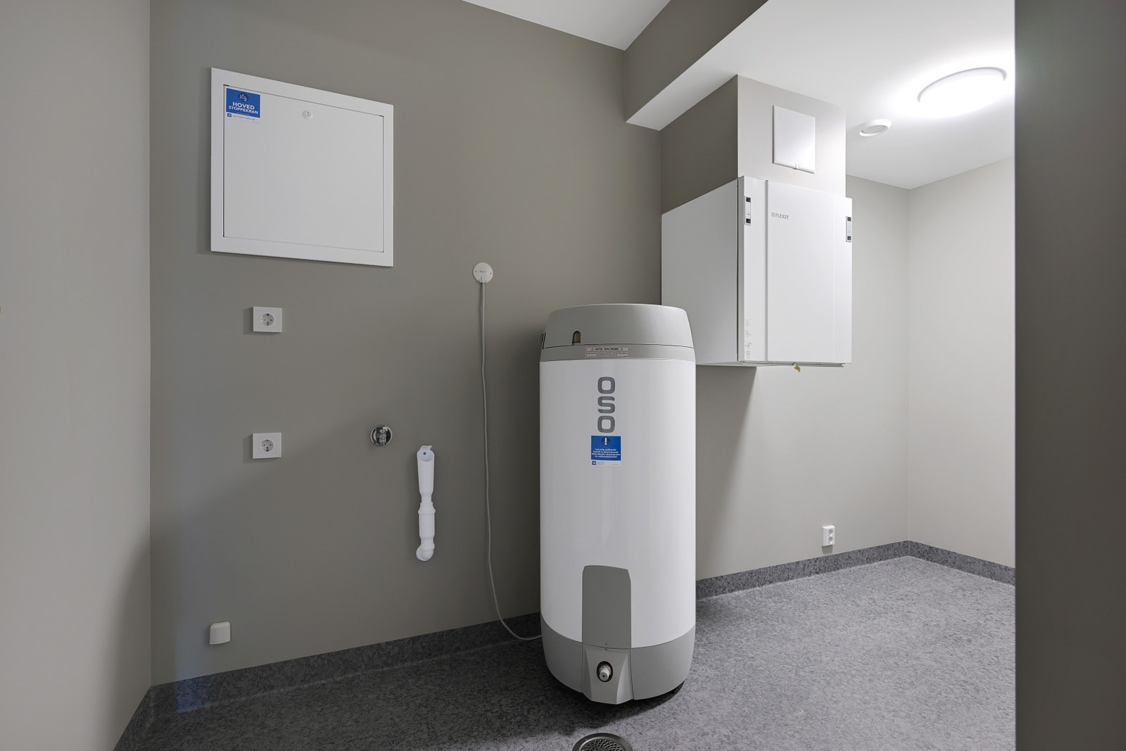 Romslig vaskerom i 1.etasje Galleribilde