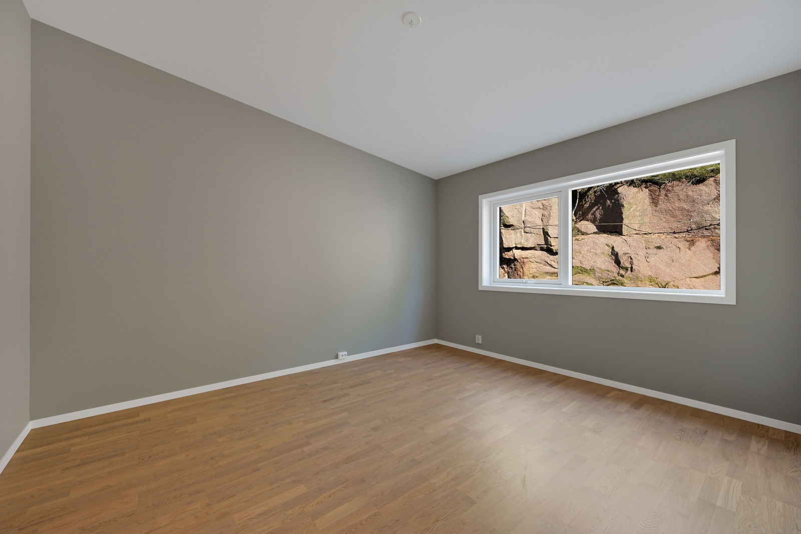 3 soverom der det ene har utgang til uteområde på baksiden. Galleribilde