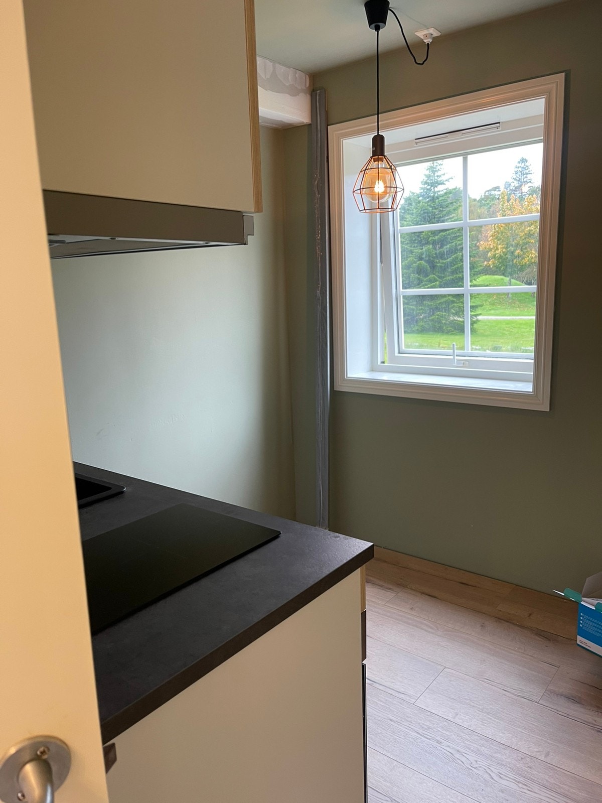 Er plass til et lite bord Galleribilde