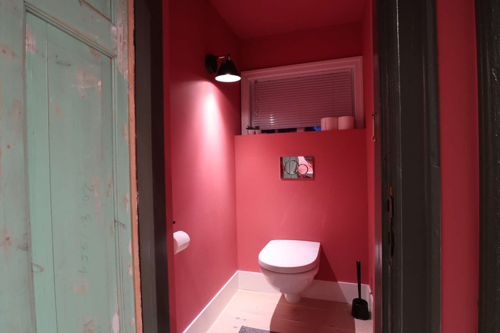 Toalett nede Galleribilde