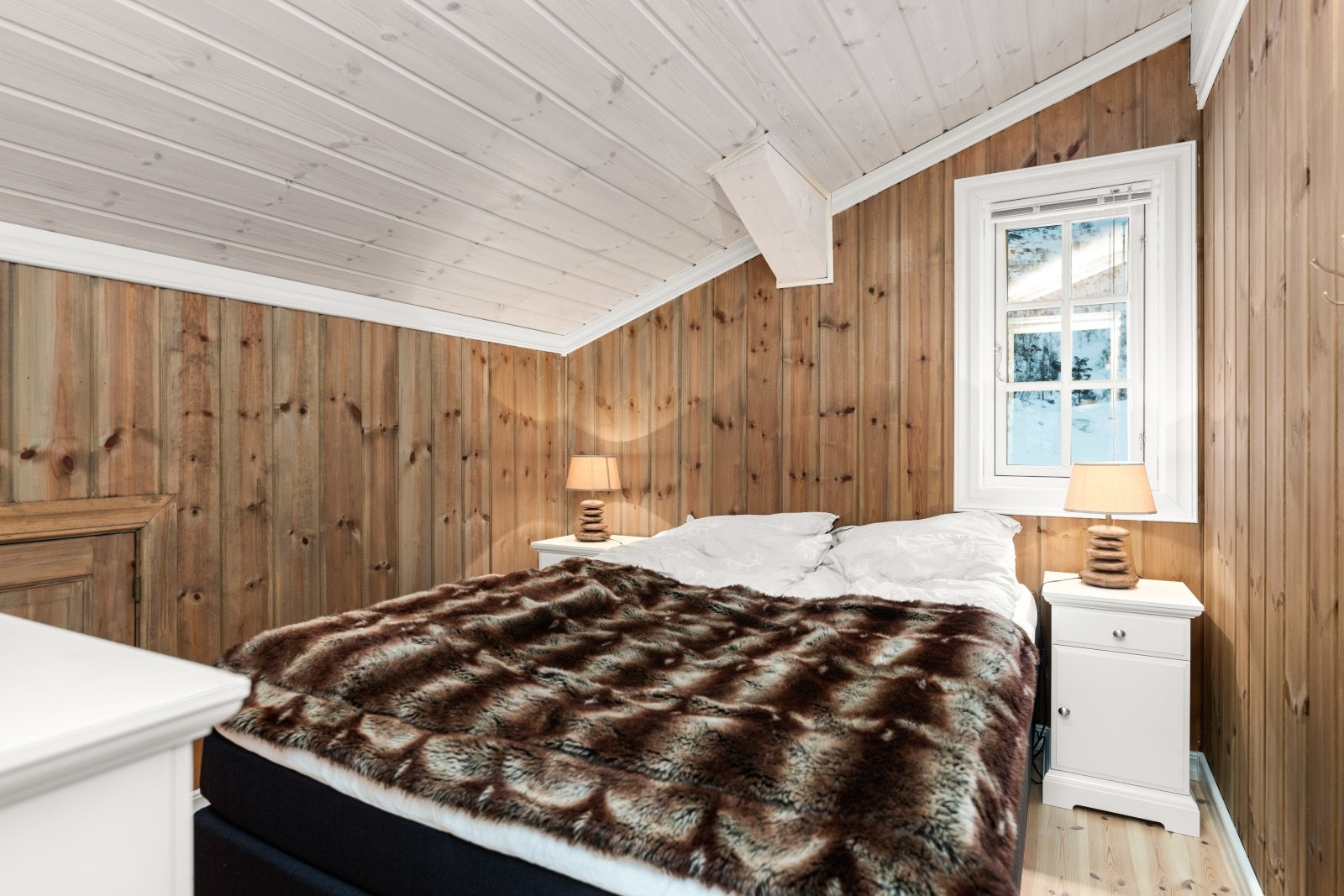 Soverom 2 med tilgang til liten bod Galleribilde