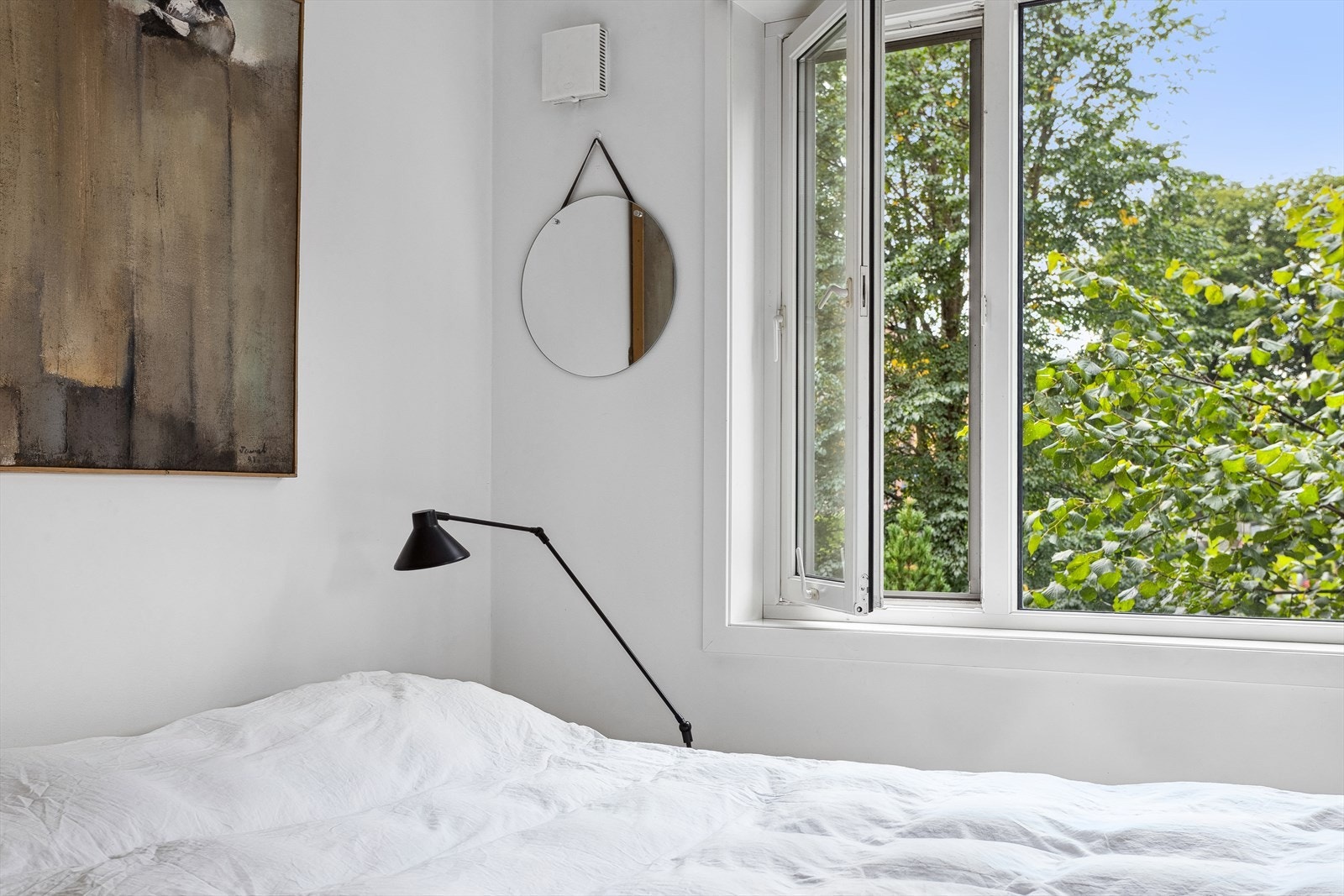 Fin utsikt fra soverommet og null innsyn. Galleribilde