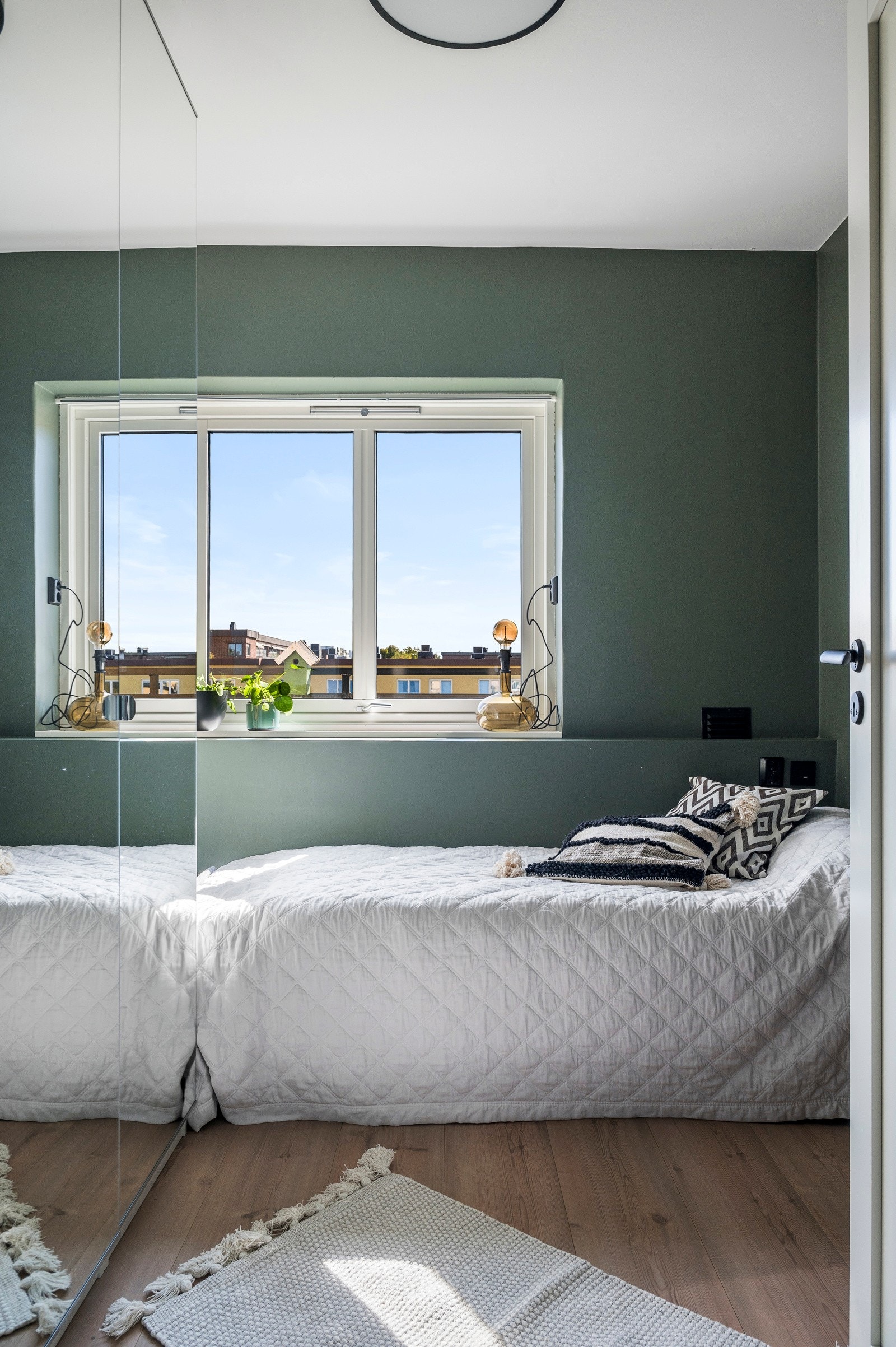 Soverommet vender mot trafikkstille fellesarealer. Galleribilde