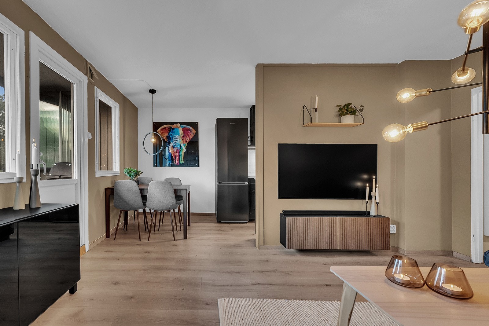 Innbydende leilighet i 3. etasje - Gulv fra 2023 Galleribilde