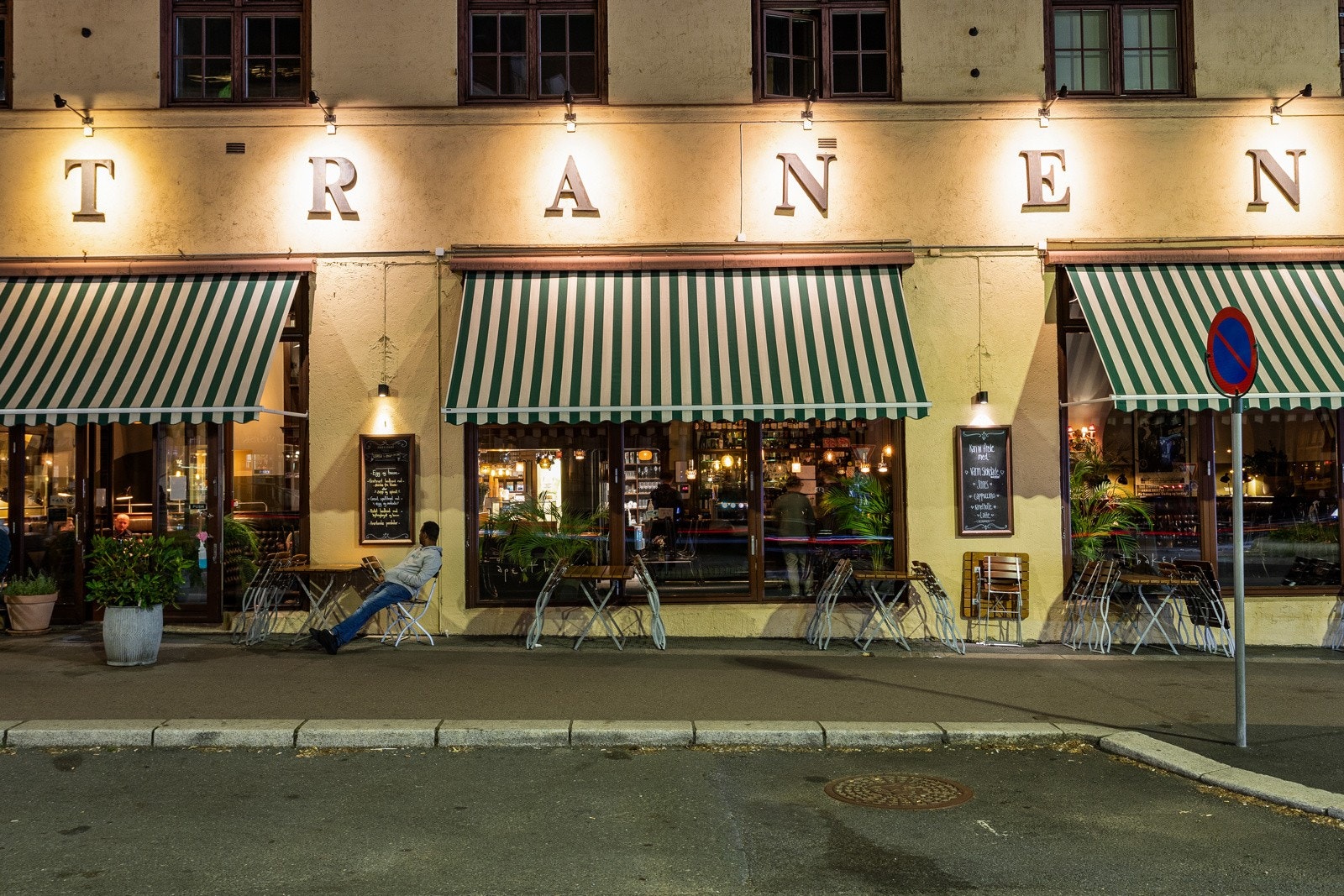 Innen gangavstand finner du en rekke restauranter, caféer og utesteder Galleribilde