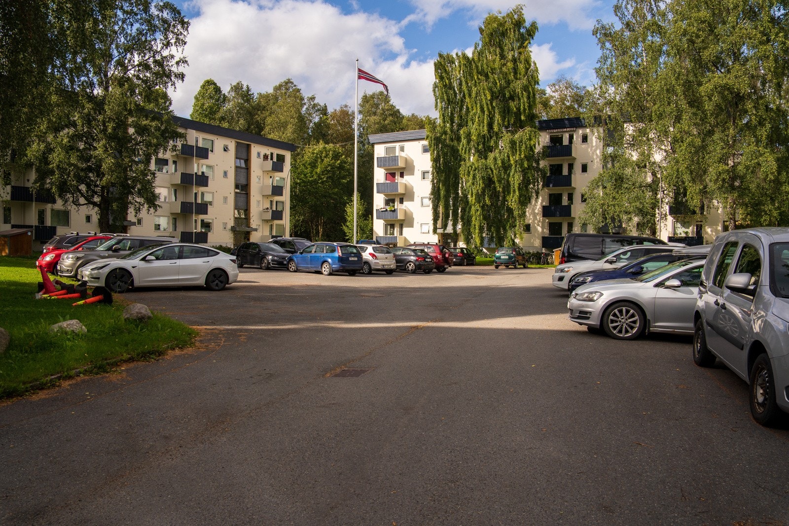 Beliggende i stille enveiskjørt vei, uten gjennomgangstrafikk. Galleribilde