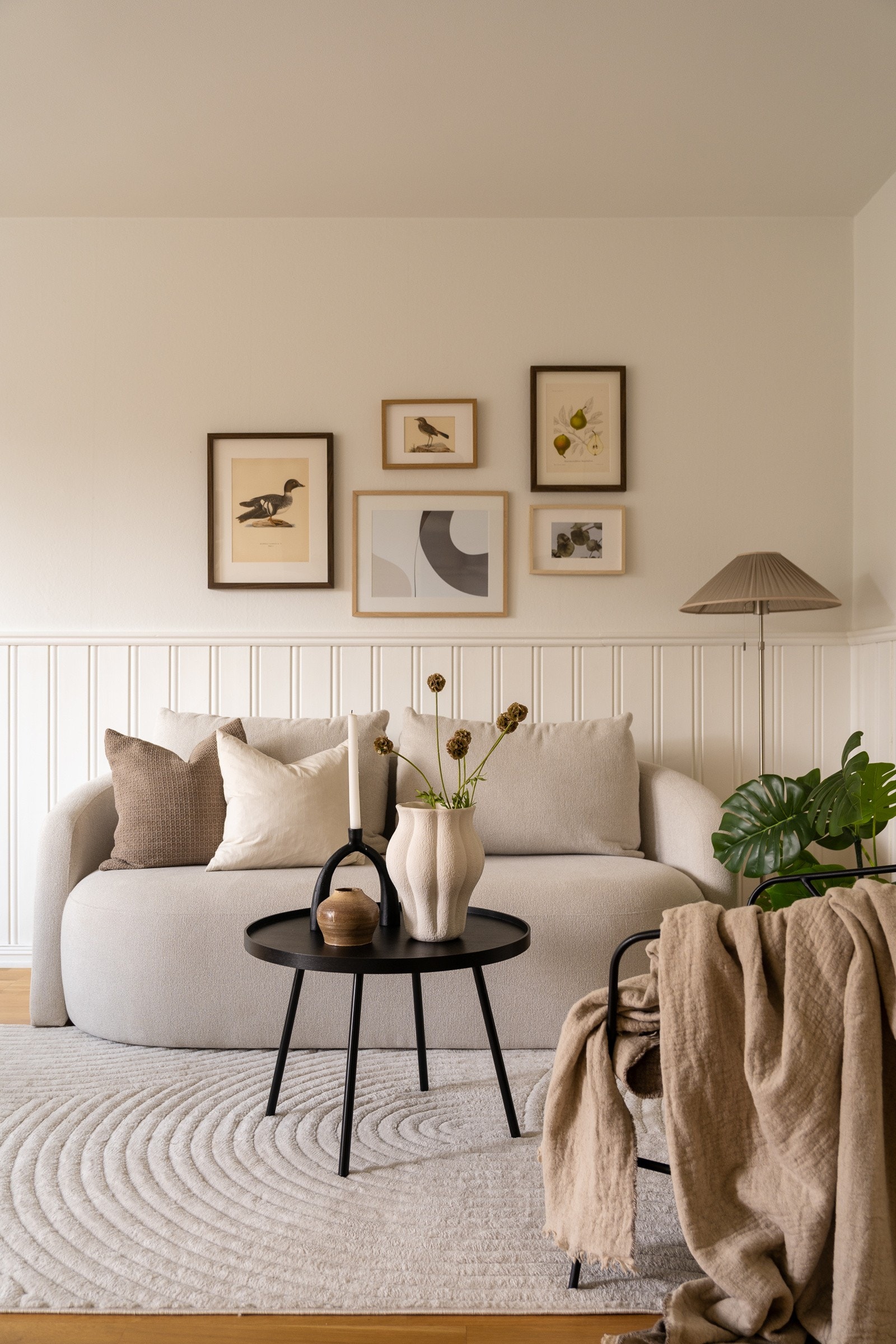 Lekker panel gir rommet sjel og en tidløs stil. Galleribilde