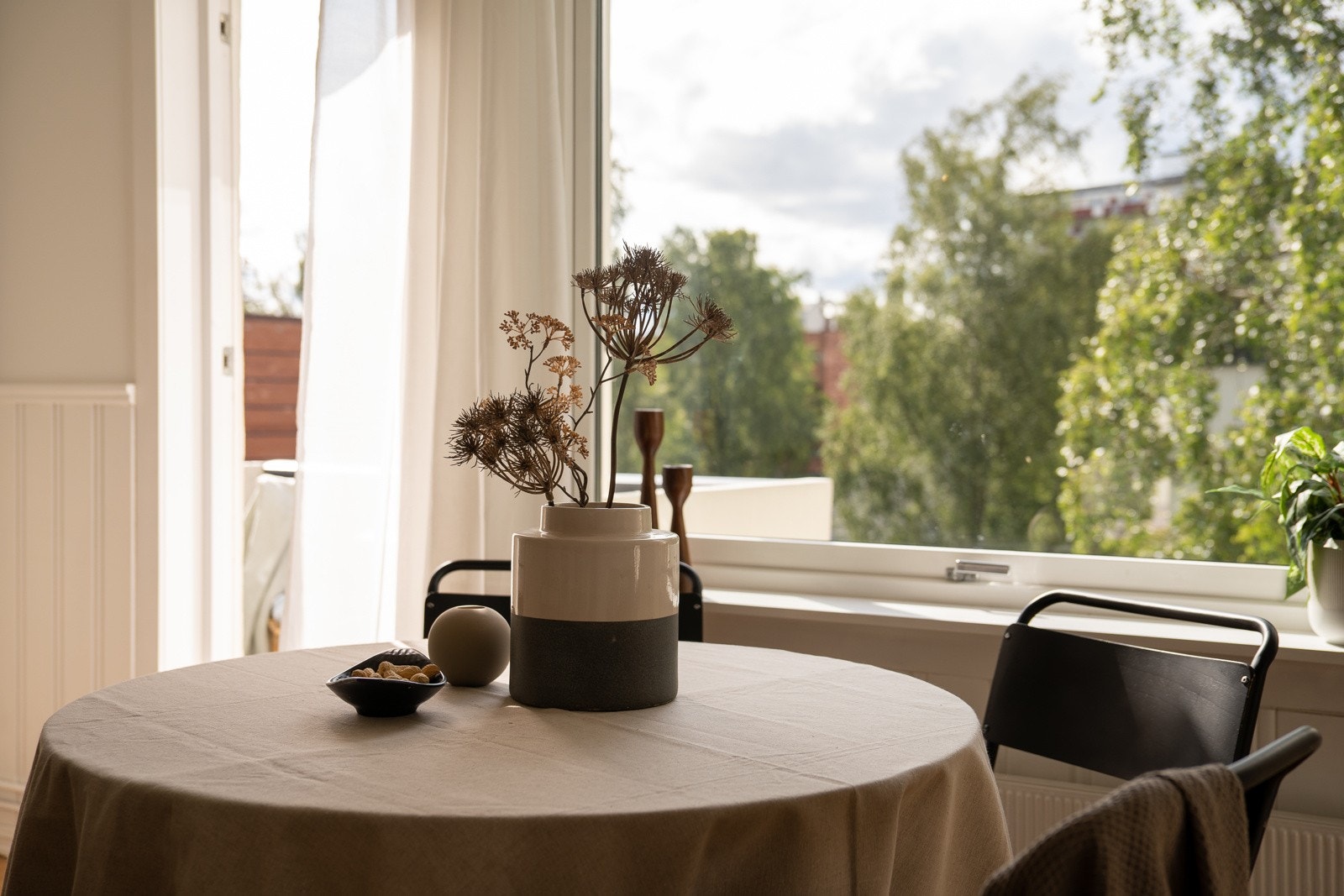 Her har du nærhet til naturen, og kan samtidig nyte urban tilværelse med alt byen har å tilby. Galleribilde