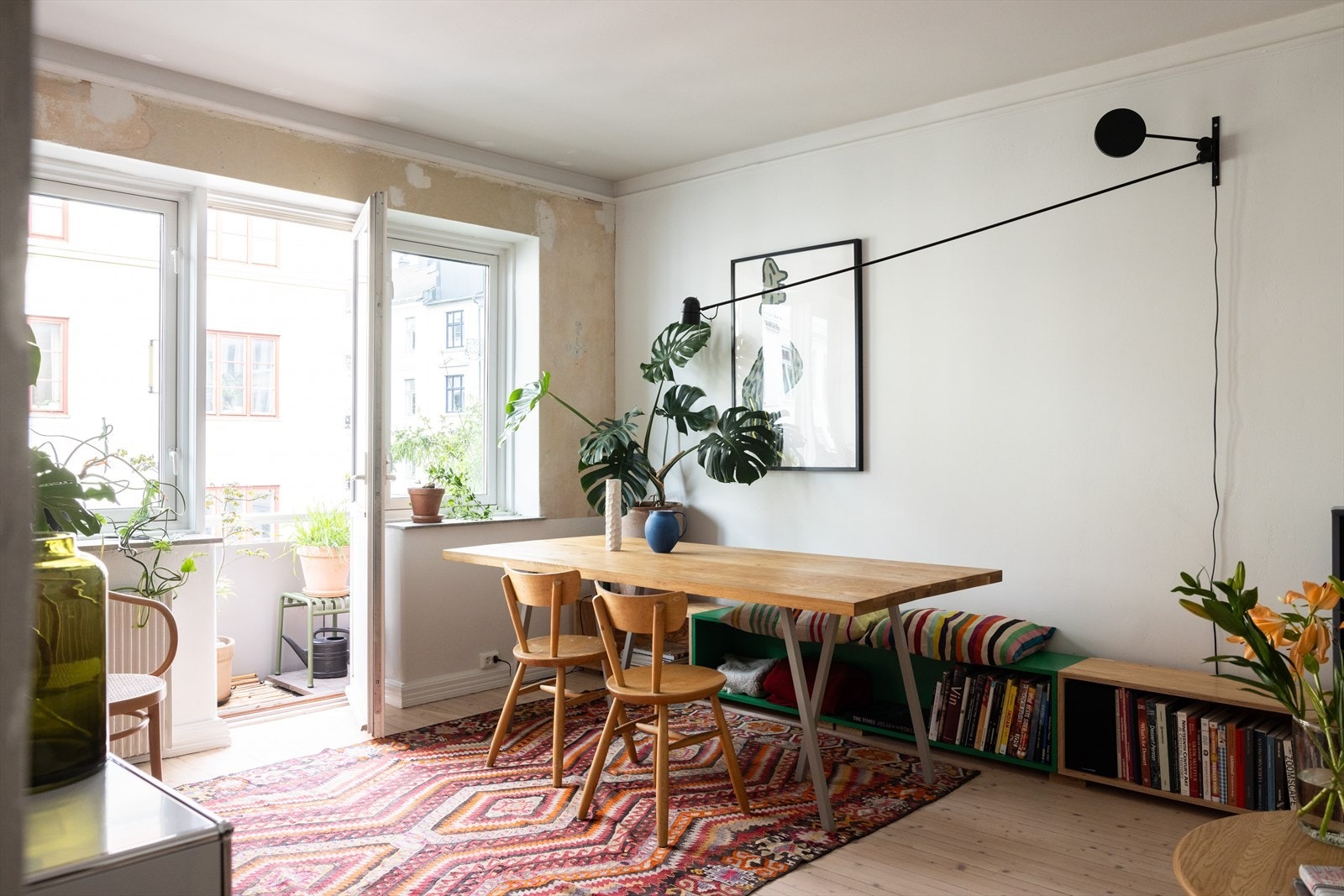 Leiligheten har en attraktiv beliggenhet på Adamstuen, med kort avstand til både Bislett og St. Hanshaugen. Galleribilde