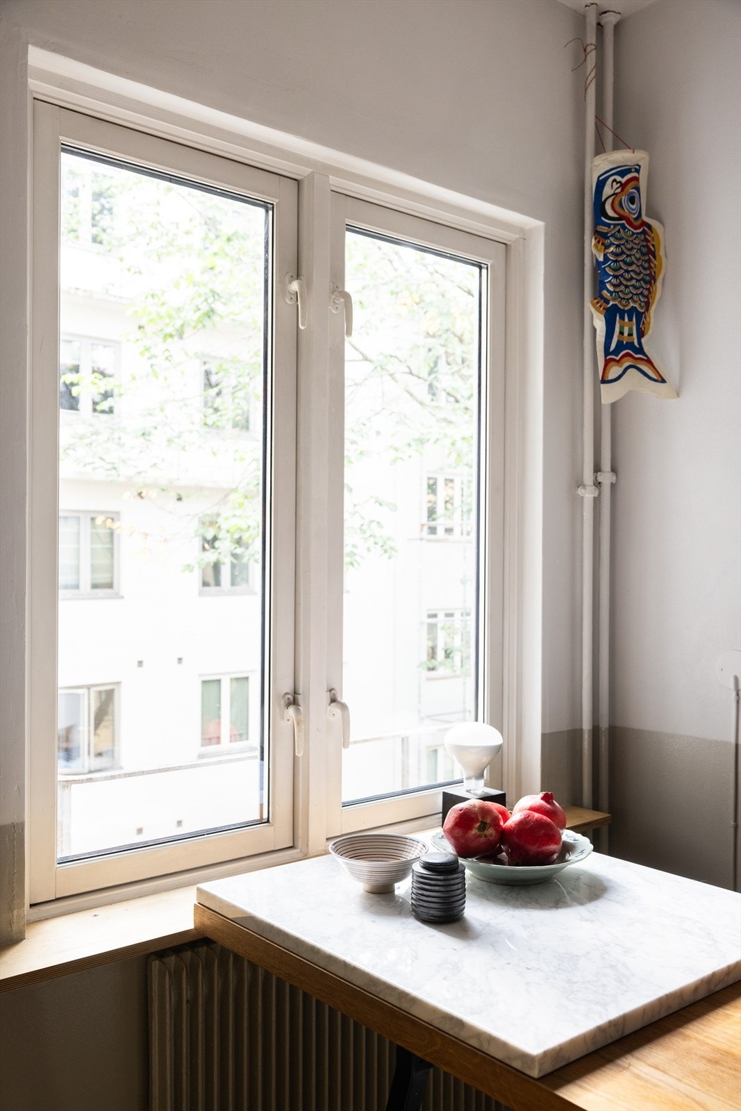 Kjøkkenet vender ut mot bakgården. Galleribilde