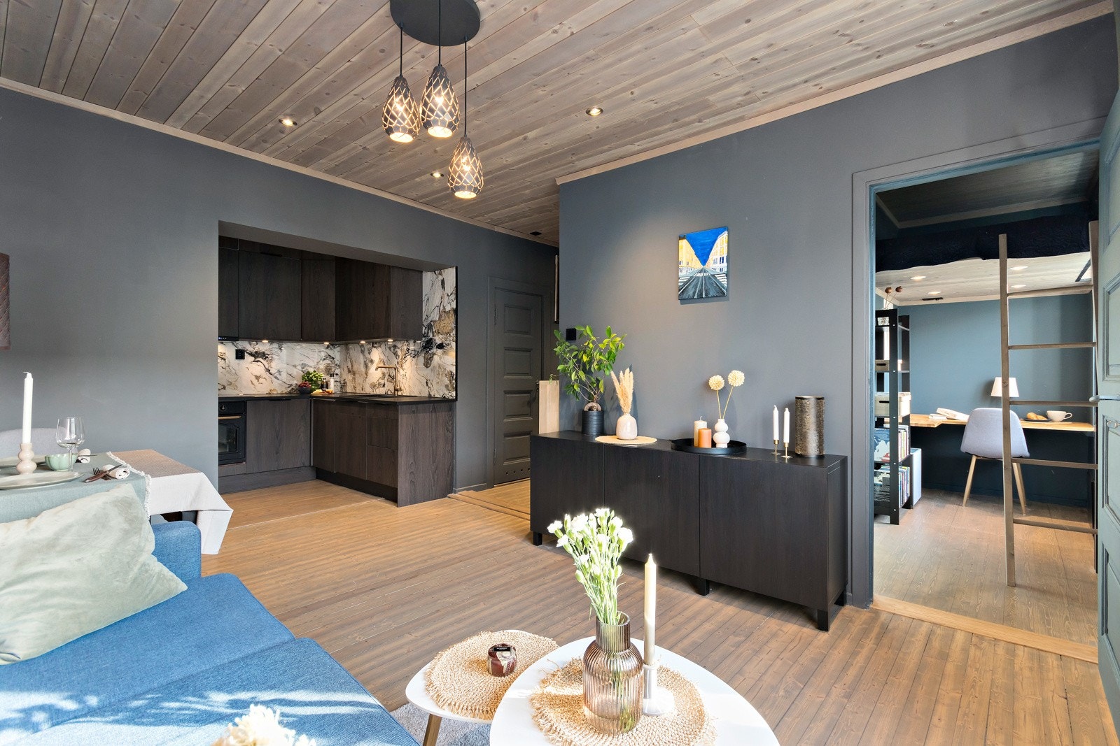 Stuen kan innredes med ulike soner for både egentid og sosialt samvær. Galleribilde