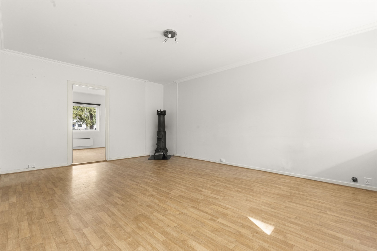 Boligen trenger oppussing - så her kan du lage din egen drømmebolig! Galleribilde