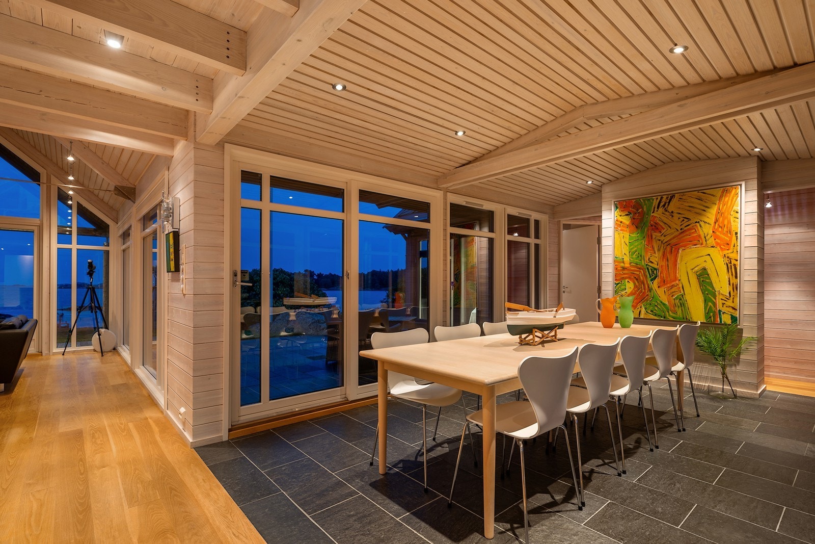 Spisestue med nydelig utsikt Galleribilde