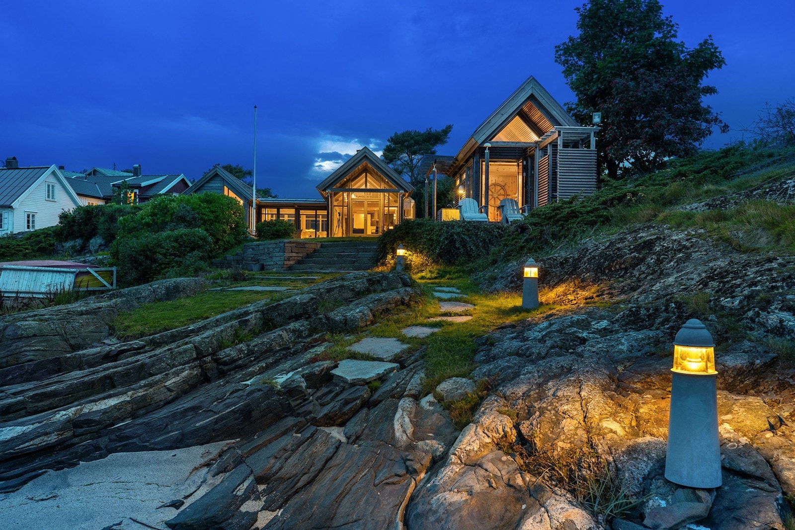 Flotte utelys om bidrar til nydelig stemning på kveldstid Galleribilde