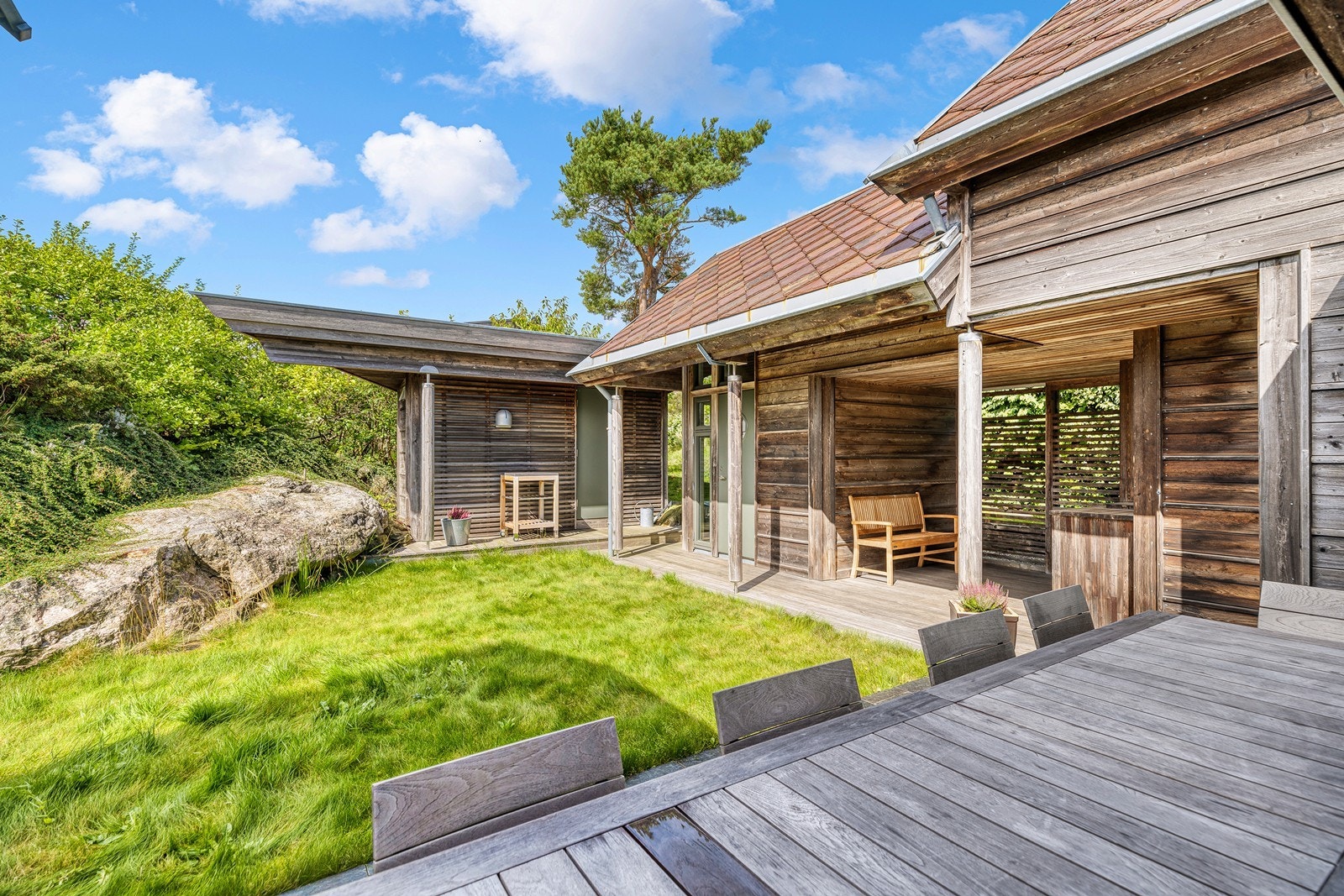 Her kan man nyte solfylte dager og lange kvelder Galleribilde