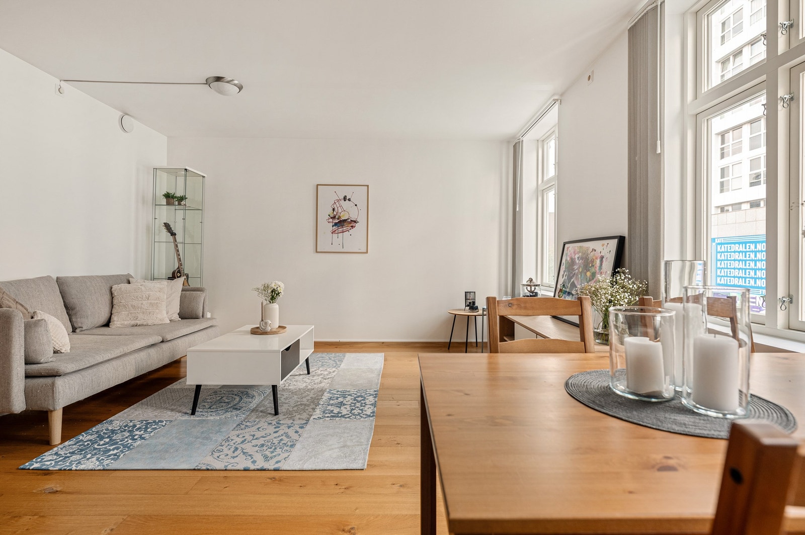 Leiligheten ligger i 2 etasje og består av entré/gang, bod, bad, soverom og stue/kjøkken Galleribilde