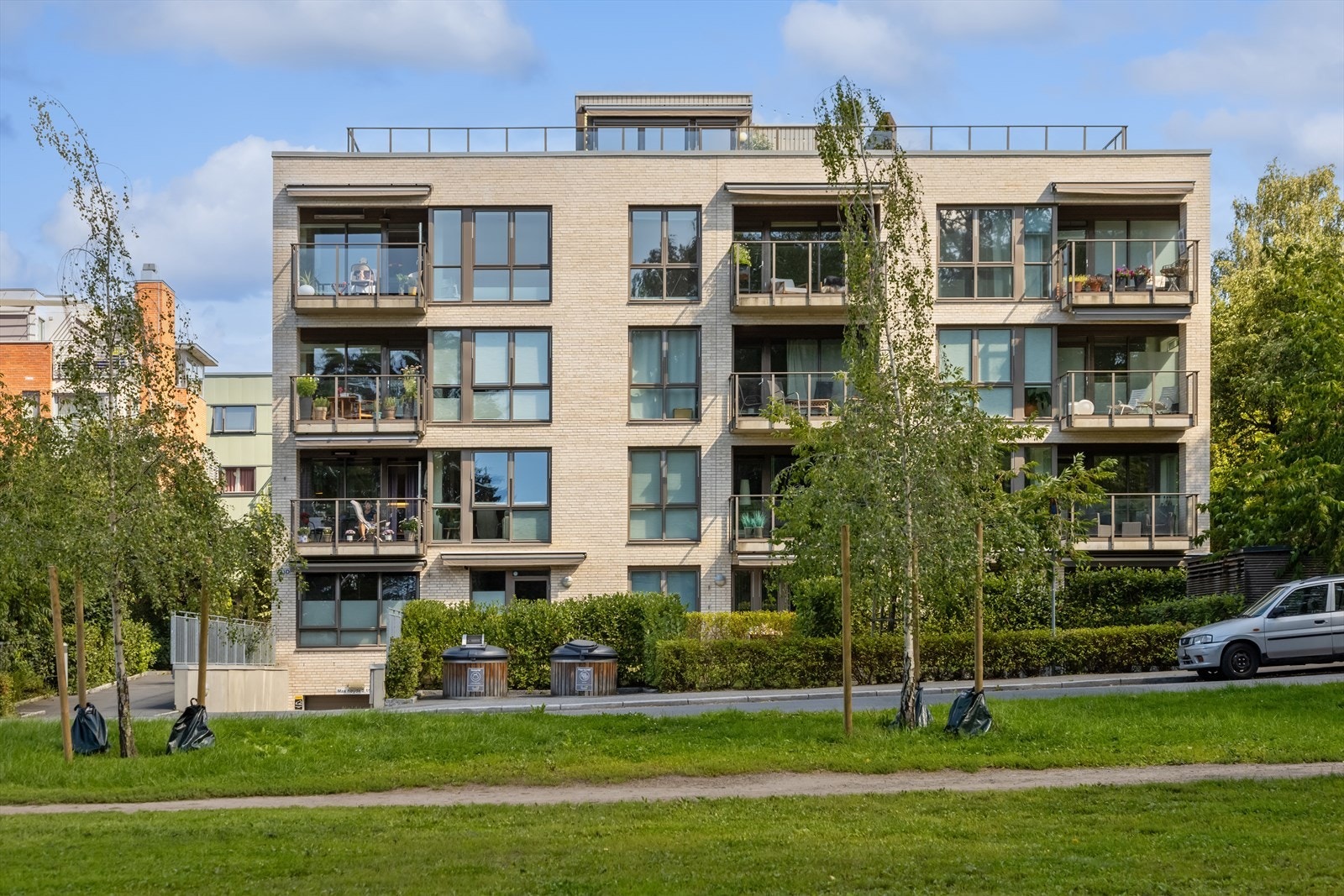 Geitmyrsveien 33D er en flott og moderne 2-roms eierleilighet fra 2015 med god beliggenhet på St. Hanshaugen. Galleribilde