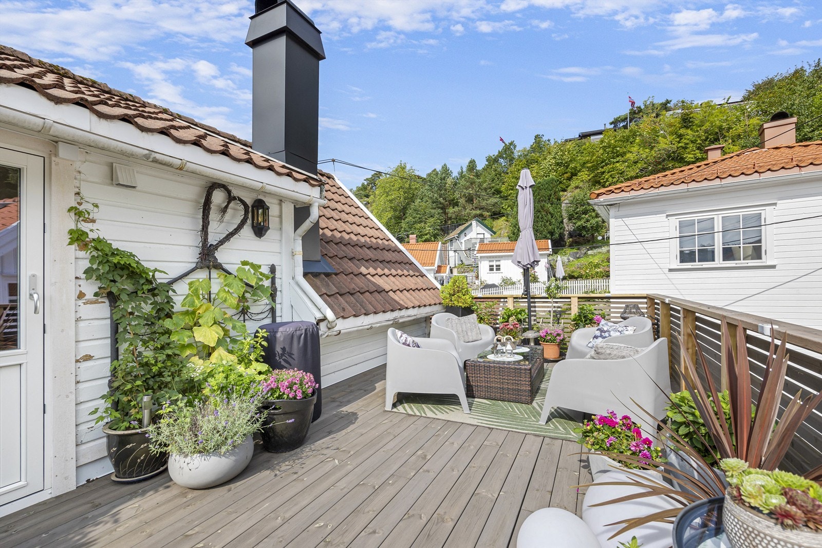 Terrassen er ny og pen Galleribilde