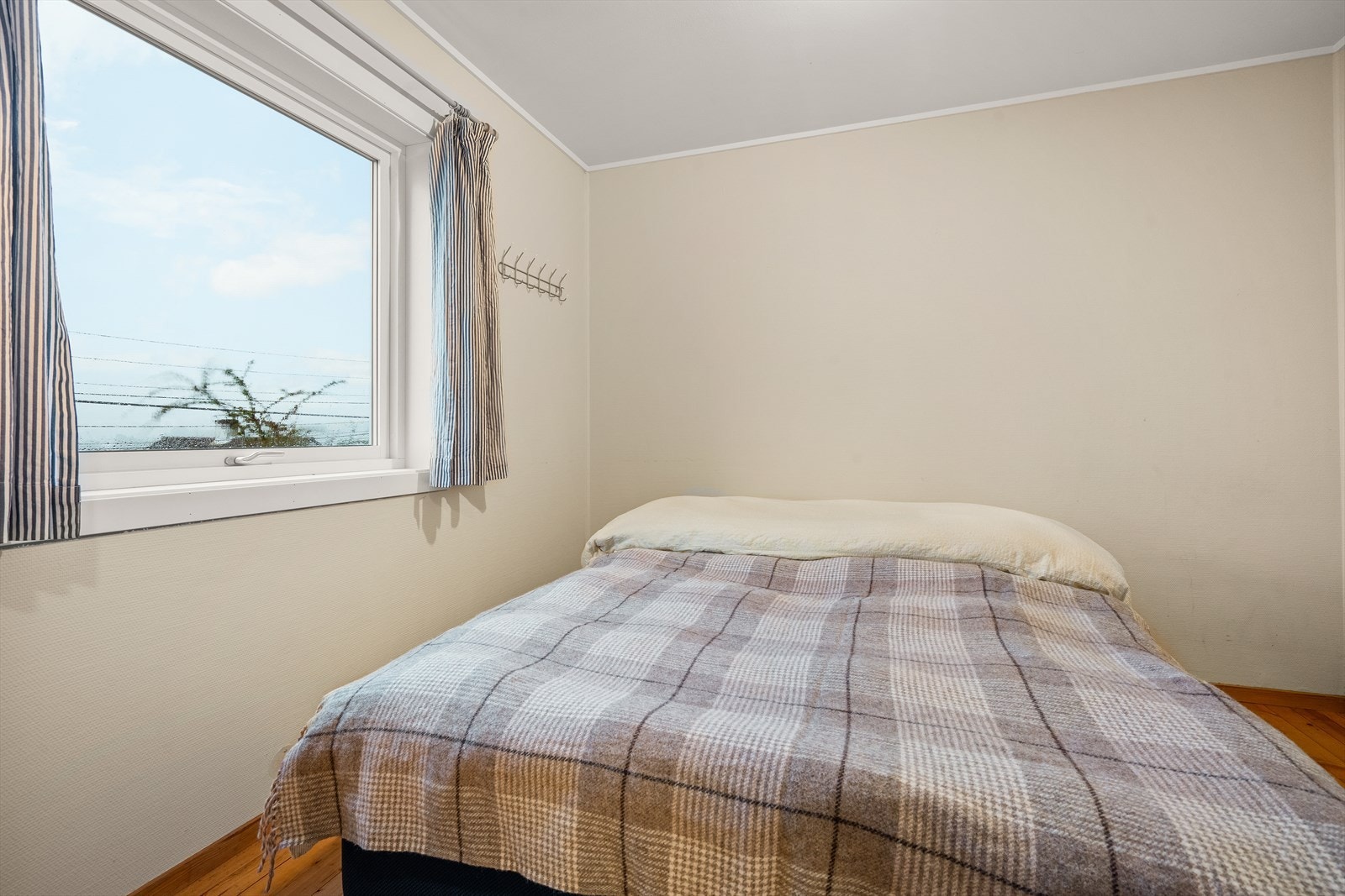 Leilighetens to soverom er luftige - målt til hhv. 8,9 kvm og 8,8 kvm. Galleribilde