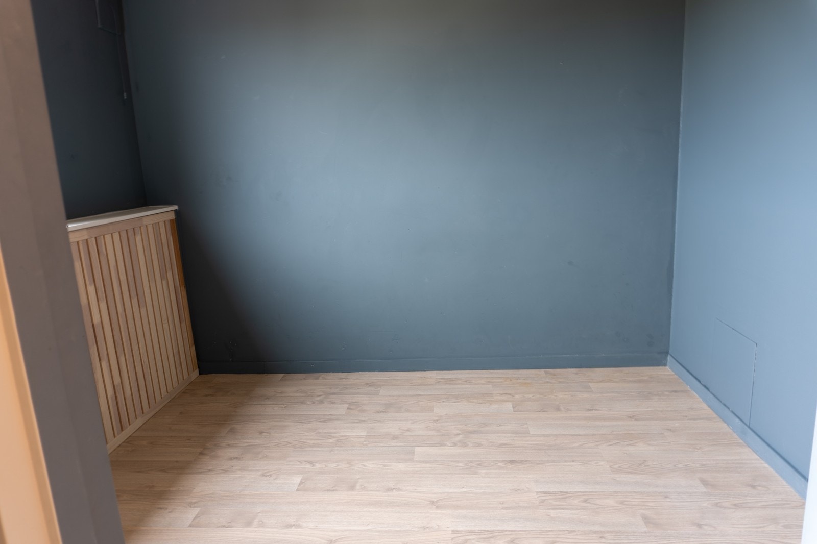 Oppvarming, varmtvann og internett er inkludert i leien, og bygningen har heis for enkel adkomst. Galleribilde