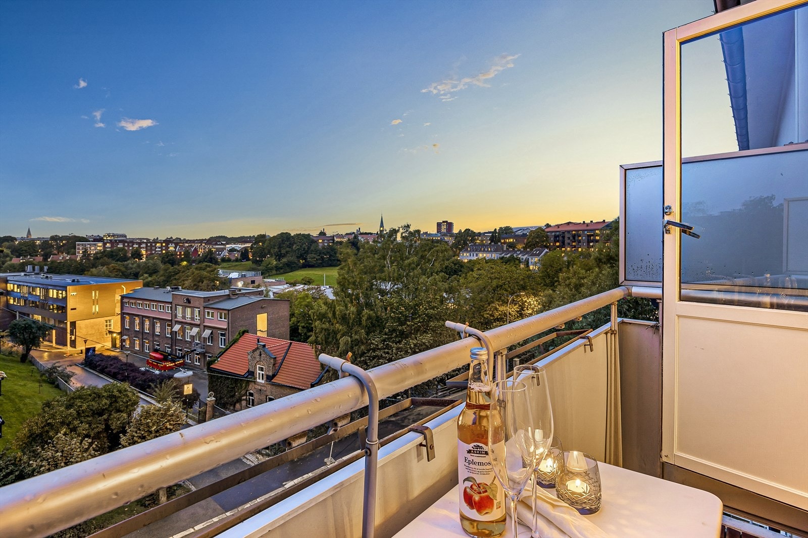 Velkommen til Bentsebrugata 13 A - presentert av Aleksander Stoveland v/EiendomsMegler1 Galleribilde