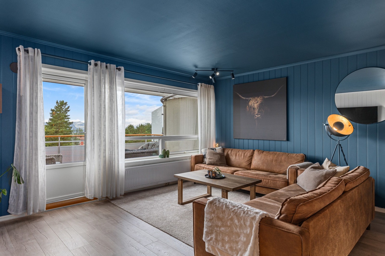 Stuen er på 42 kvm. Galleribilde