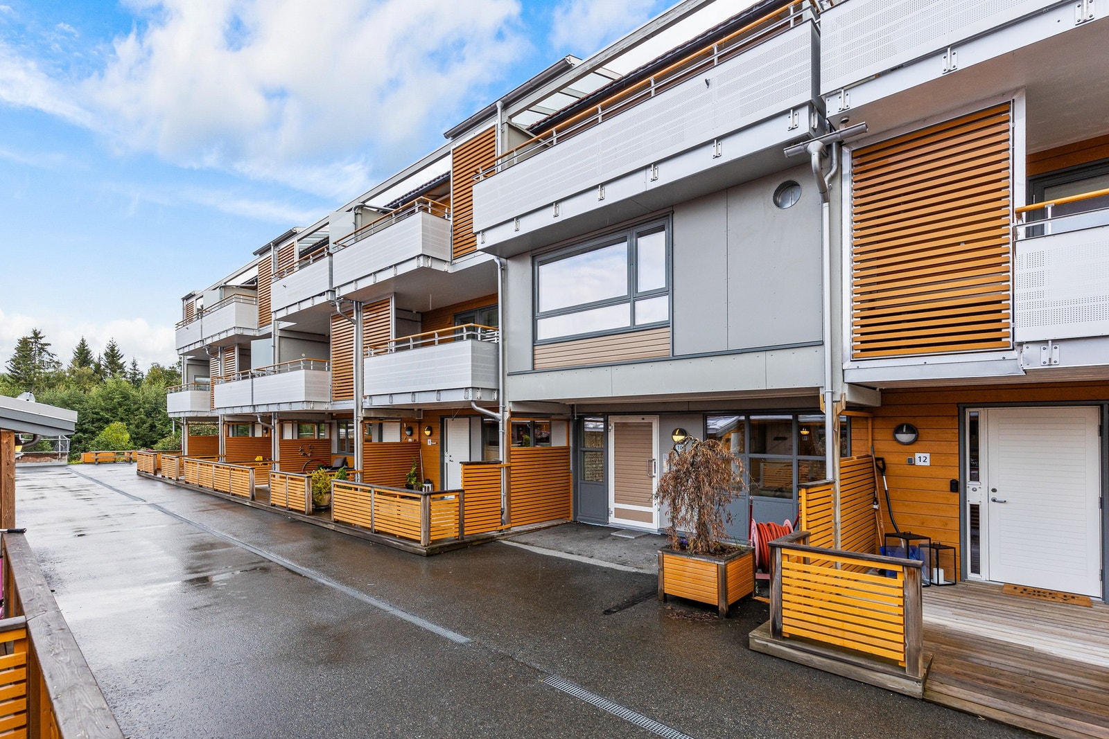 Leiligheten ligger fint til i Skjetlein borettslag med gangavstand til skole, barnehager og dagligvarebutikk. Galleribilde