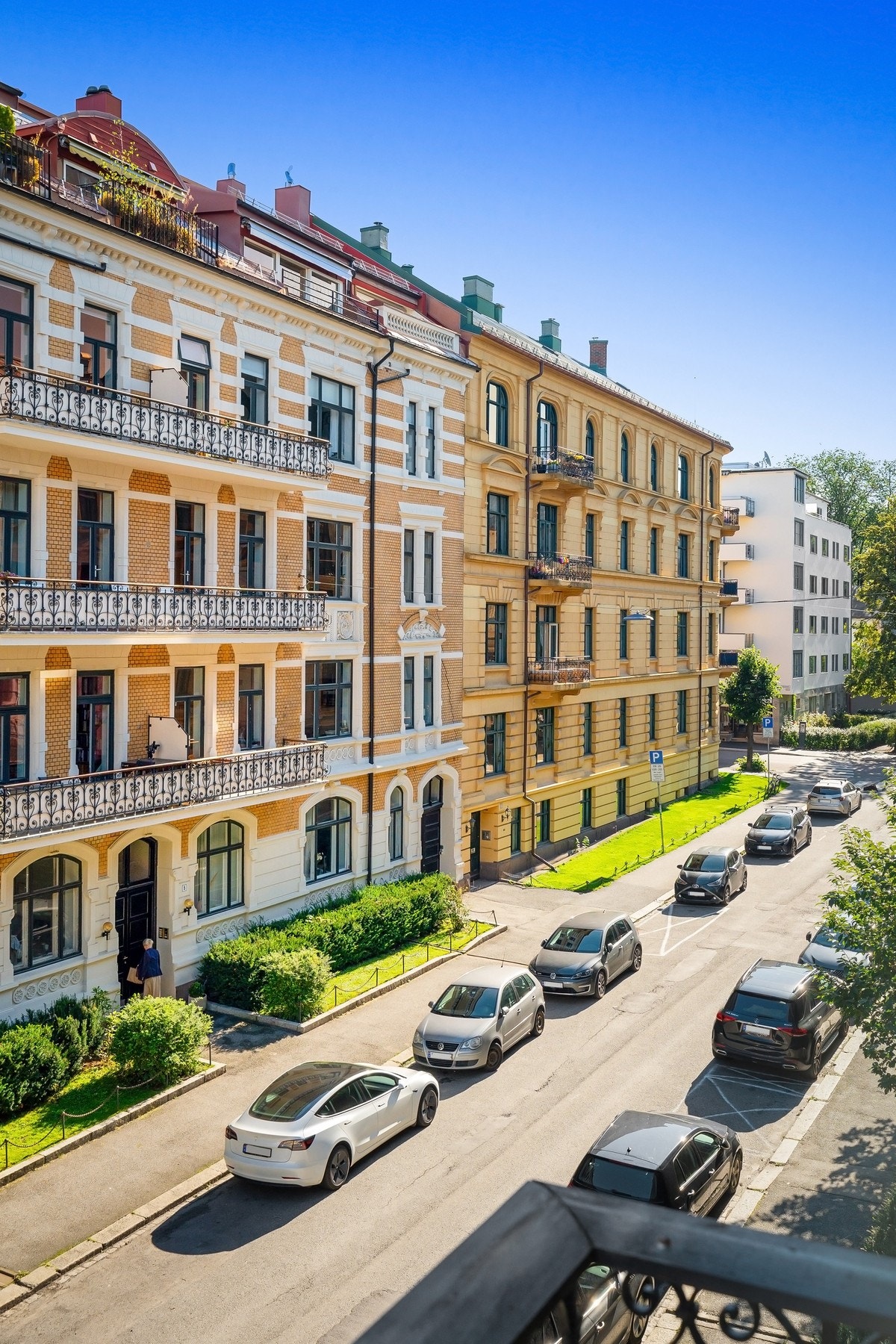 Å bo i Behrens gate gir deg følelsen av å bo i en pulserende bydel med masse liv, samtidig som du har trygge omgivelser og ro i gatene. Galleribilde