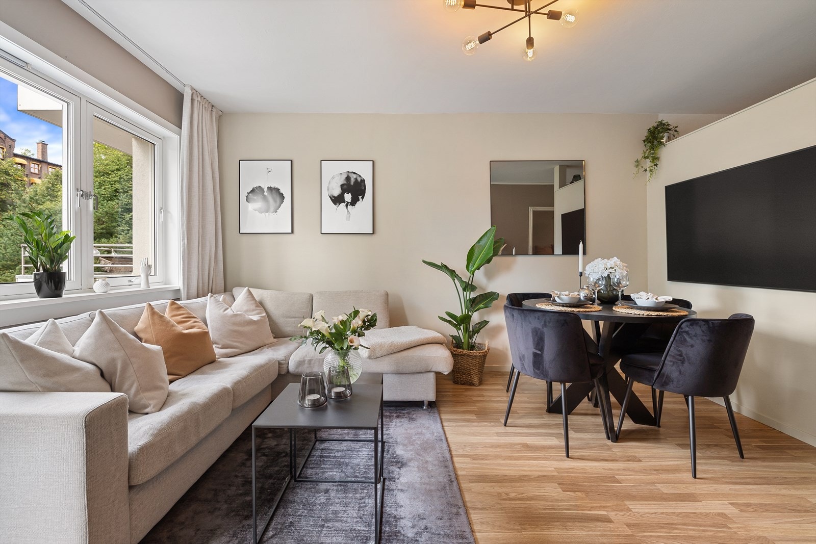 Leiligheten er nylig malt i lune og behagelige farger. Galleribilde