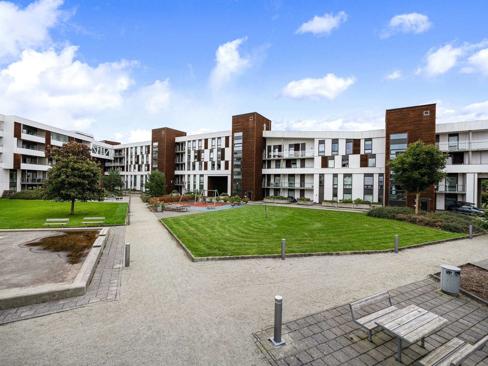 Uteområde. Galleribilde