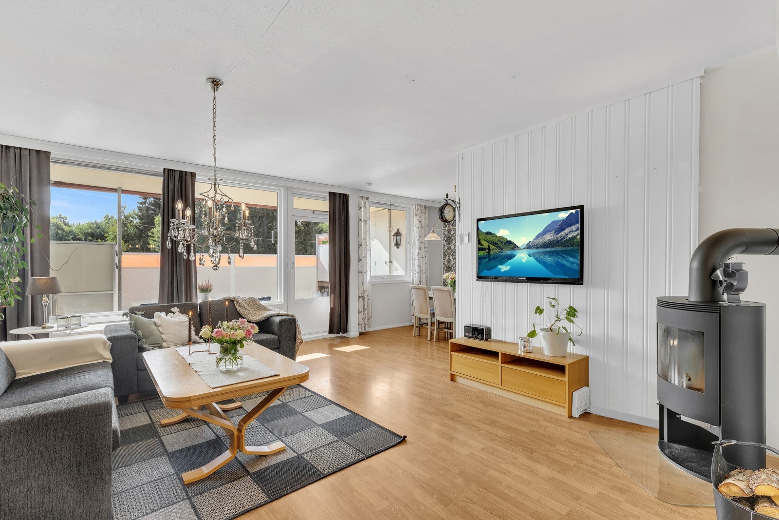 EIE eiendomsmegling ved Geir Einar Moen har gleden av å presentere Saupstadringen 43A! Galleribilde