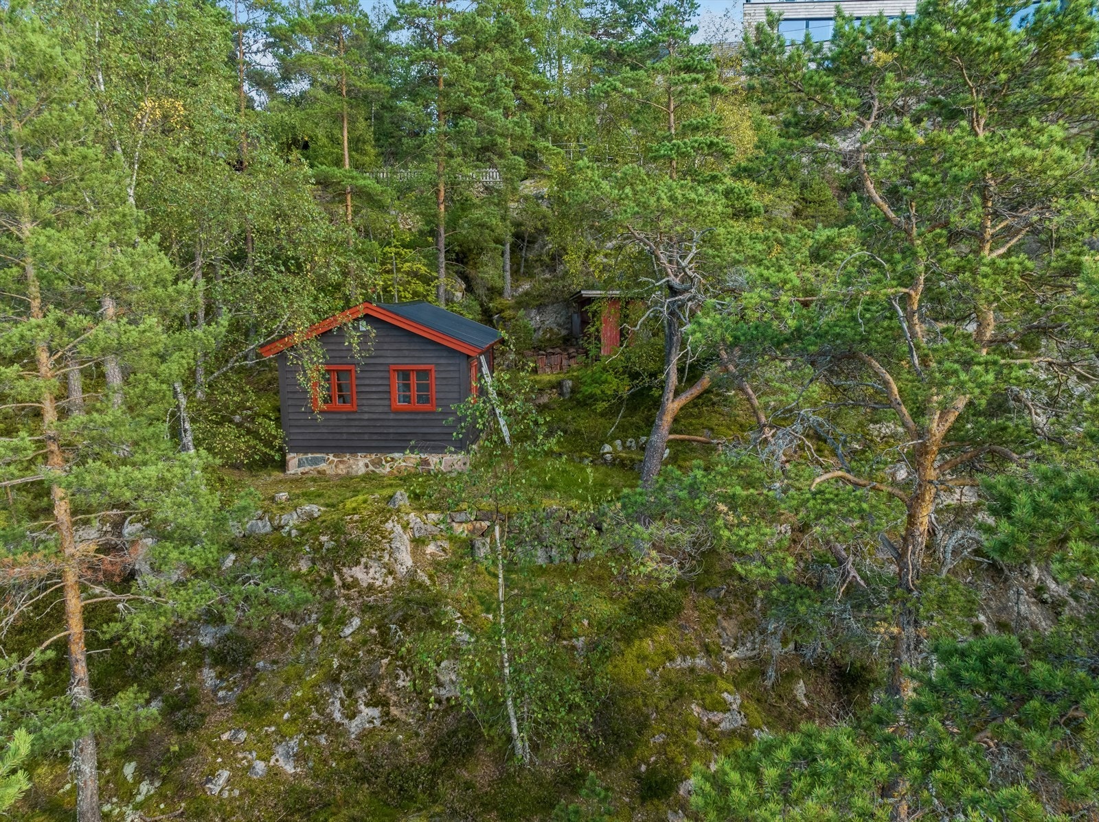 Fritidseiendom innerst i blindvei Galleribilde