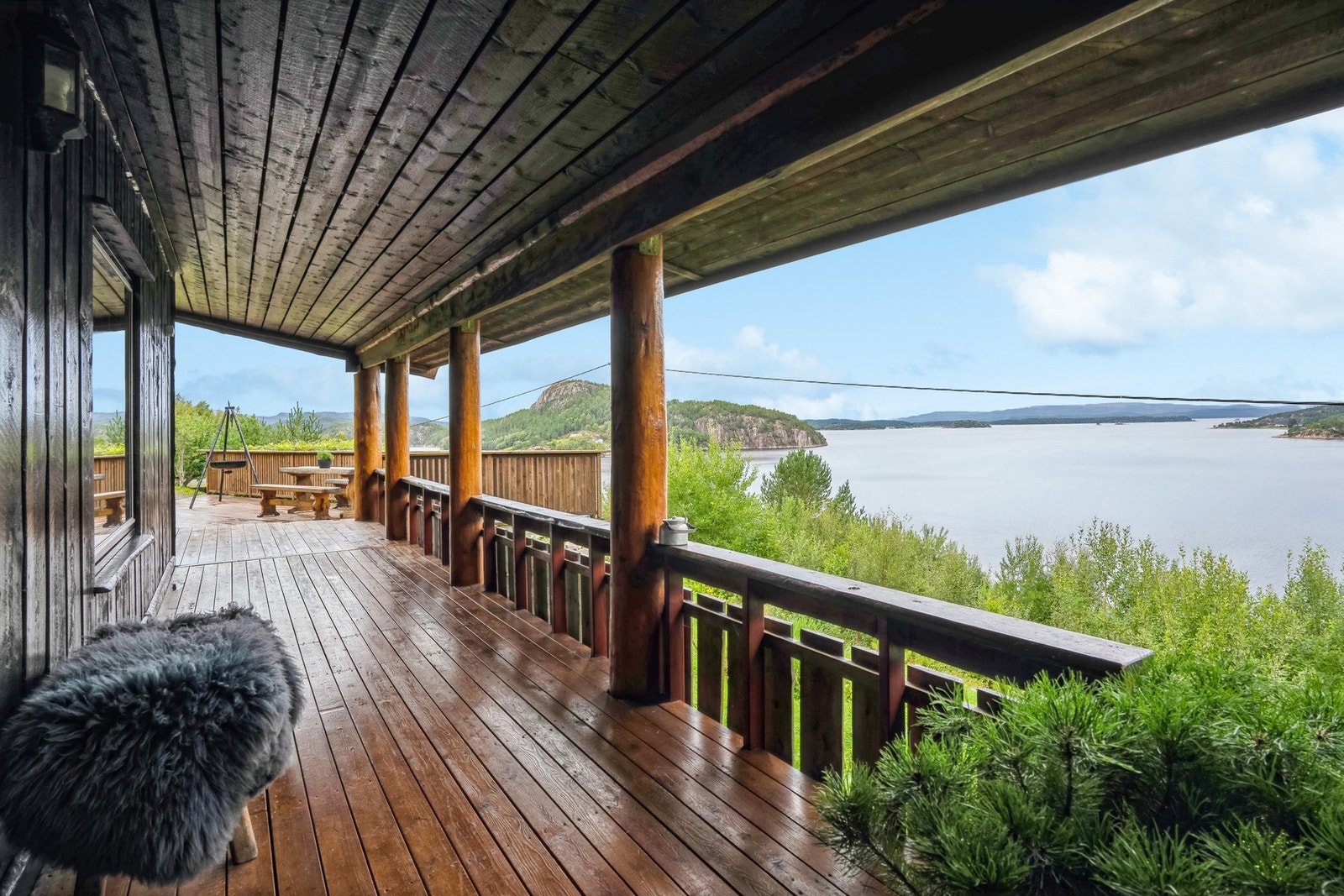 Sett deg godt til rette og sku utover det eventyrlige landskapet. Galleribilde